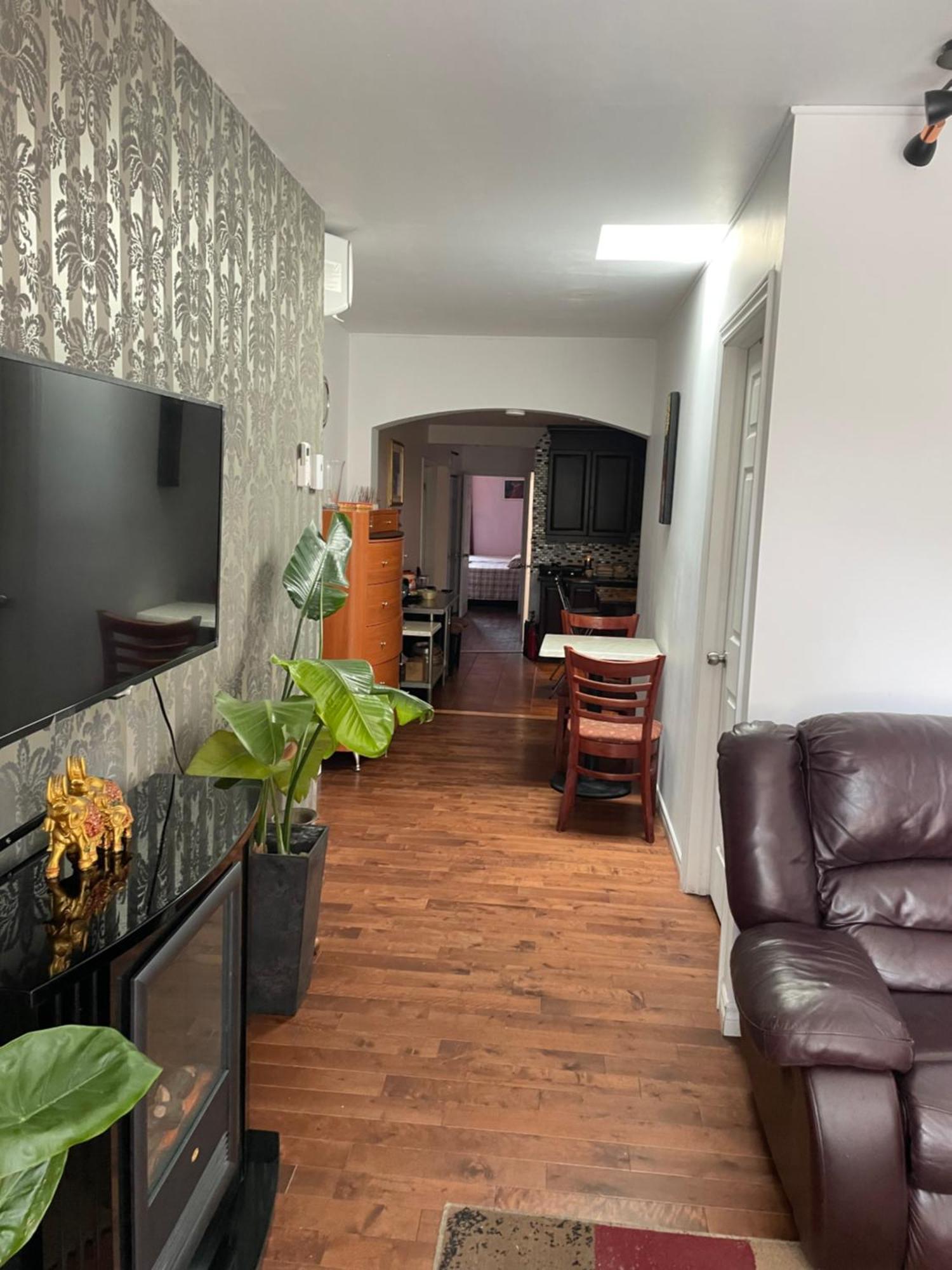 Self Service Small Breakfast, 2 Double Beds Private Homestay