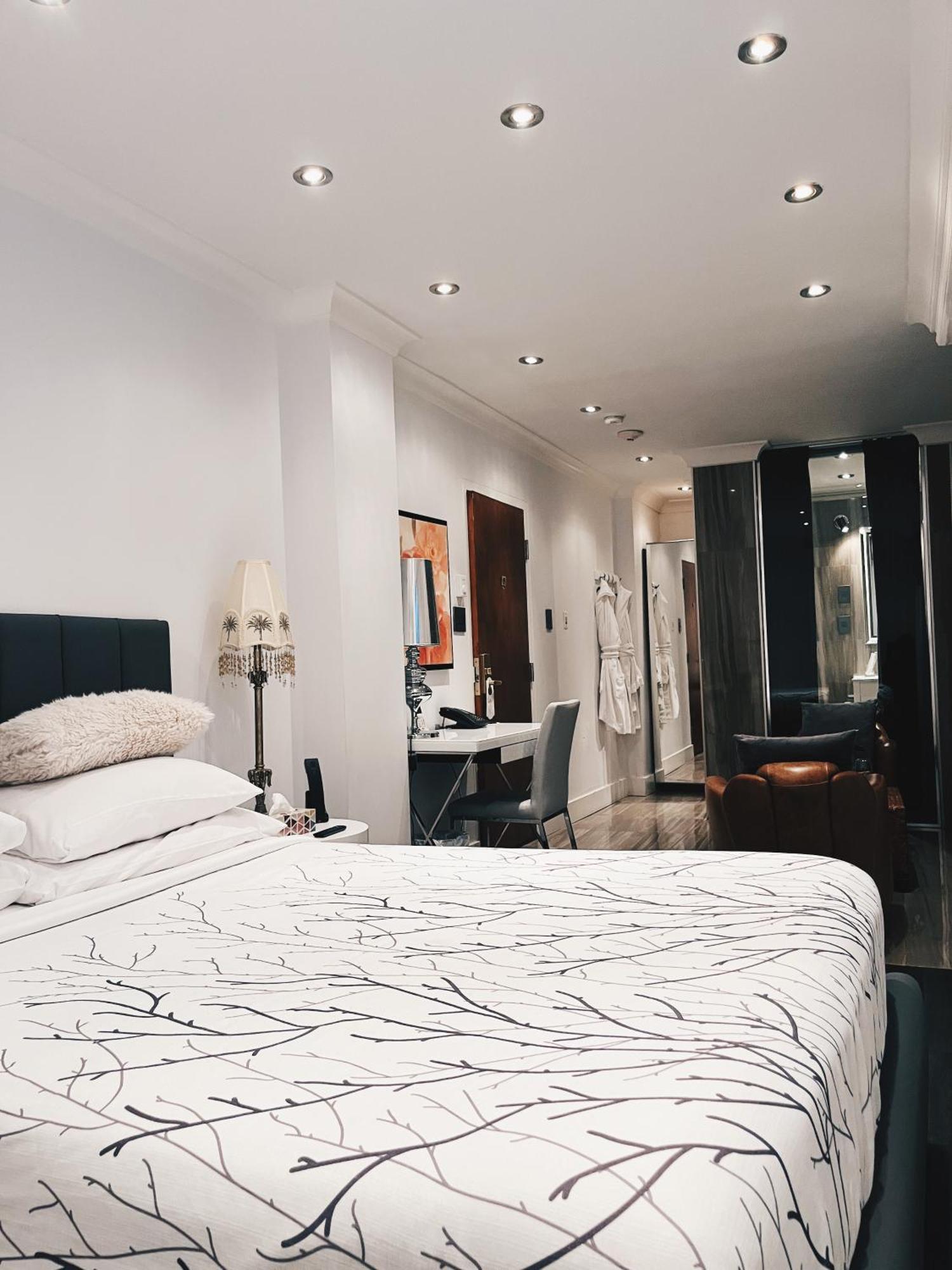 Kutuma Hotel Montreal