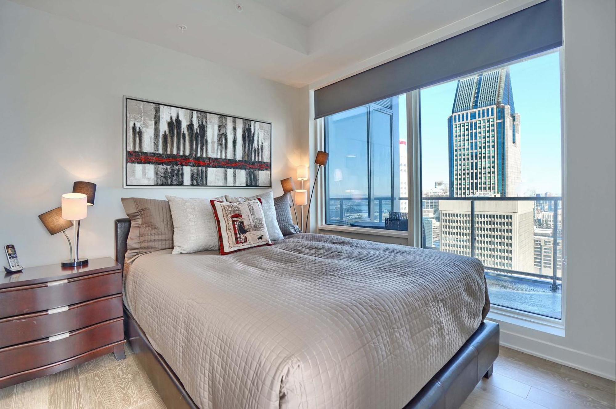 Spectacular Skyline Views - Downtown - Luxury & Penthouse Apartment Montreal
