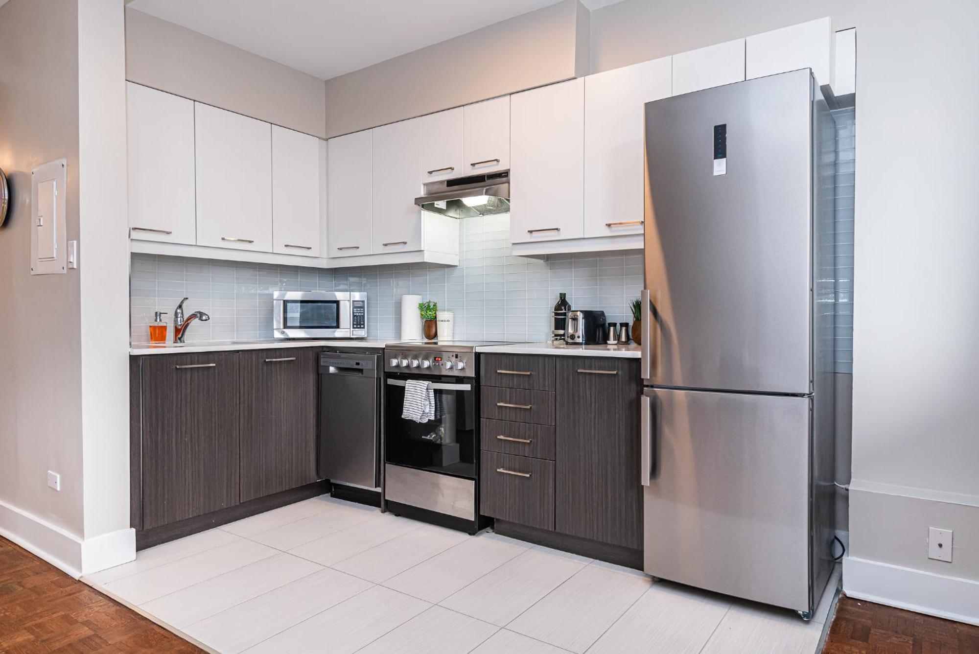Golden Mile & Relocation Apartment