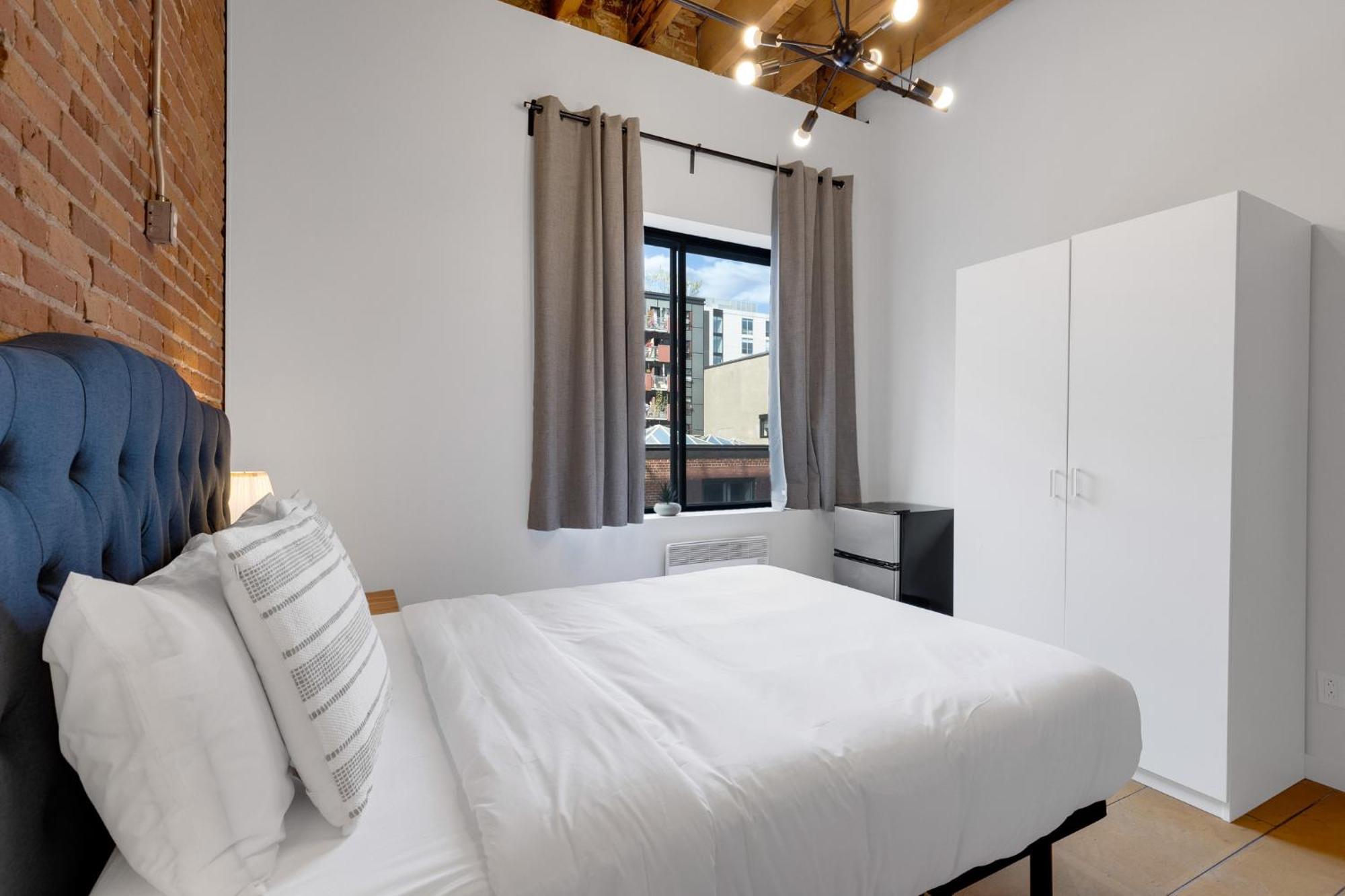 The Little Rooms-old Hostel Montreal