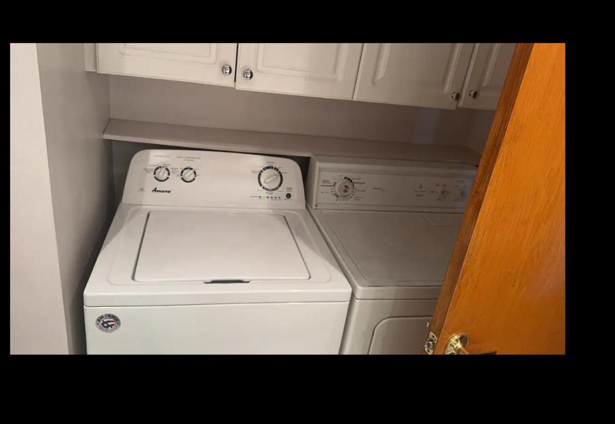 Three Bedroom Cozy Apartment Montreal