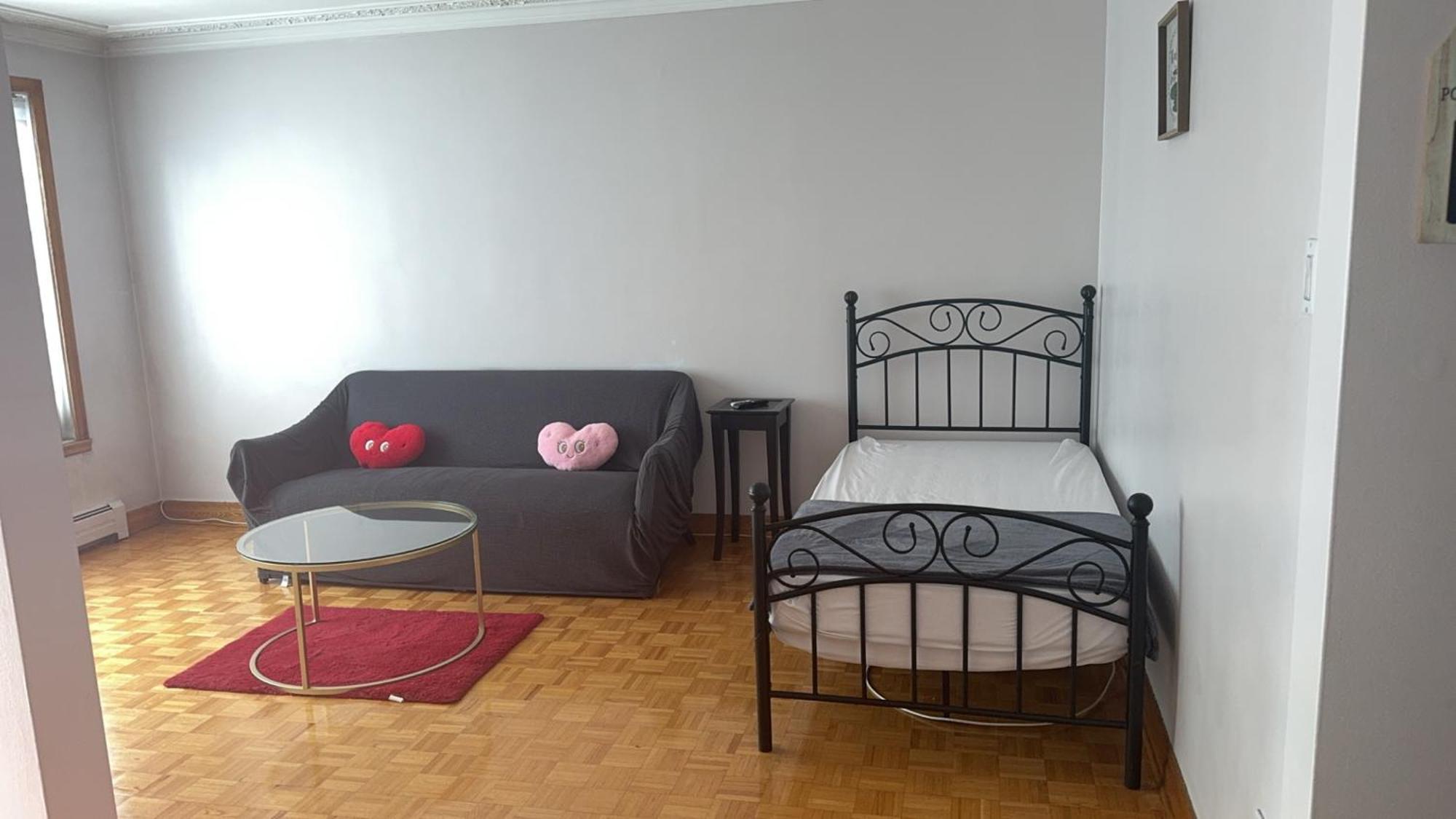 Three Bedroom Cozy Montreal