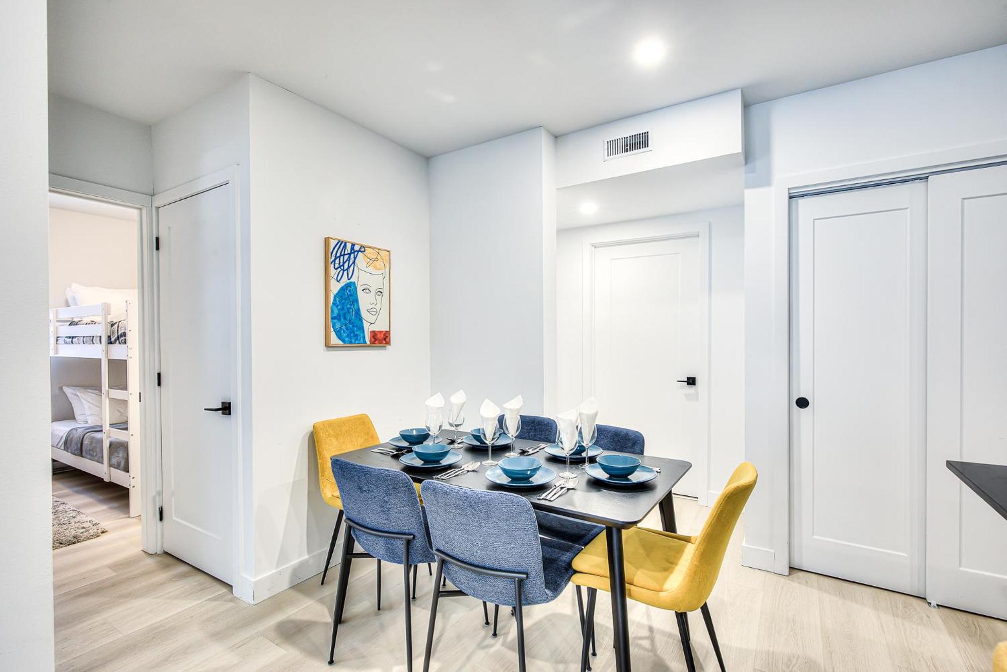 Restful Nights, Adventure Days Await! Apartment Montreal