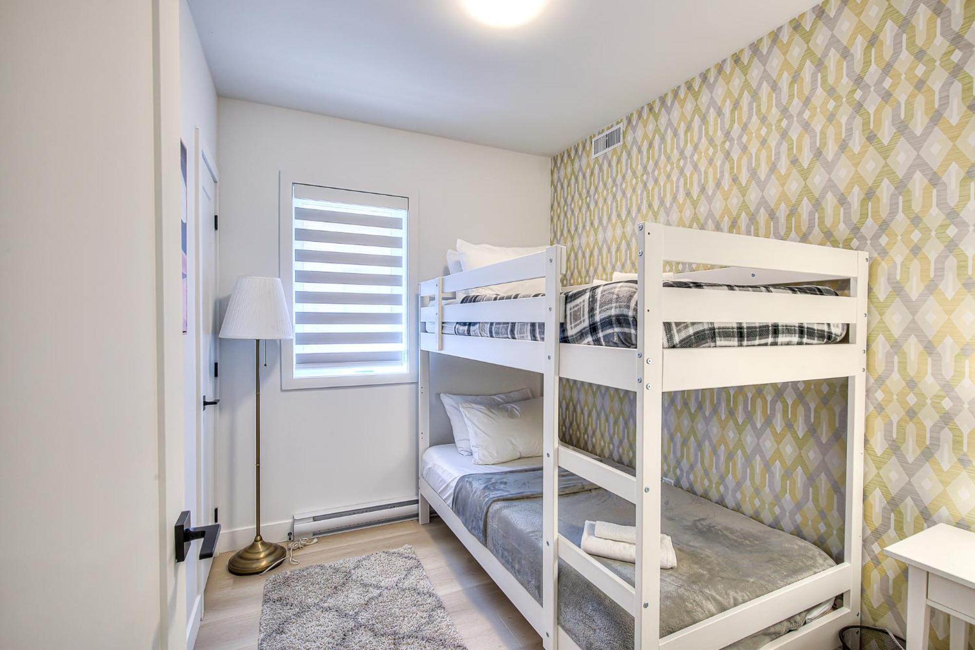 Restful Nights, Adventure Days Await! Apartment Montreal