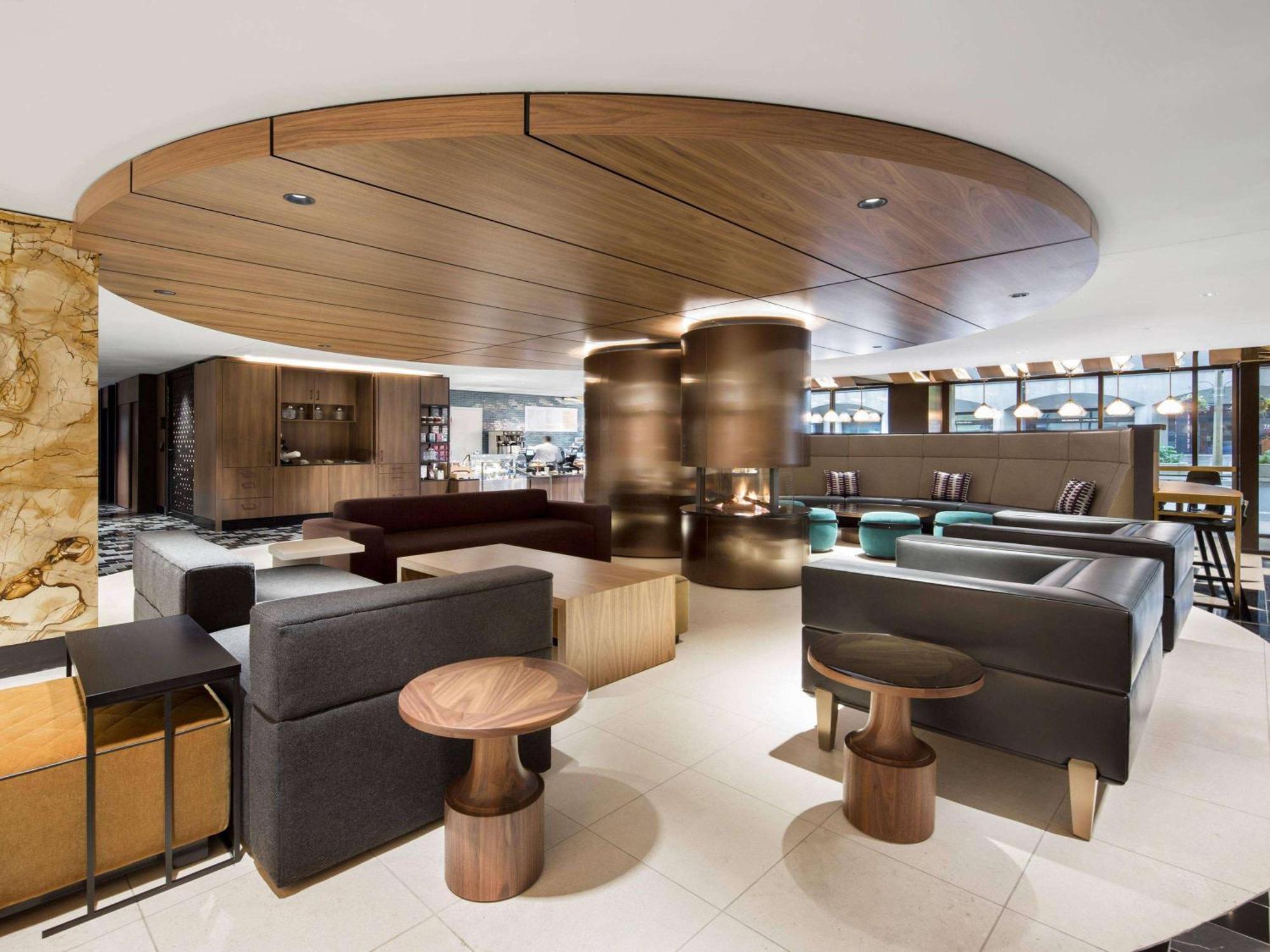 Fairmont The Queen Elizabeth Montreal