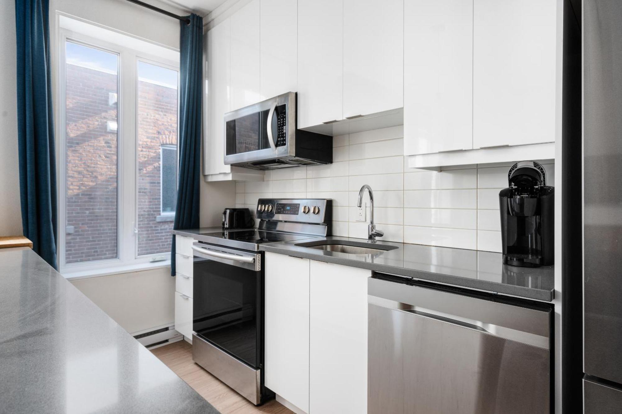 Apartment Parc Appartements-lux Montreal