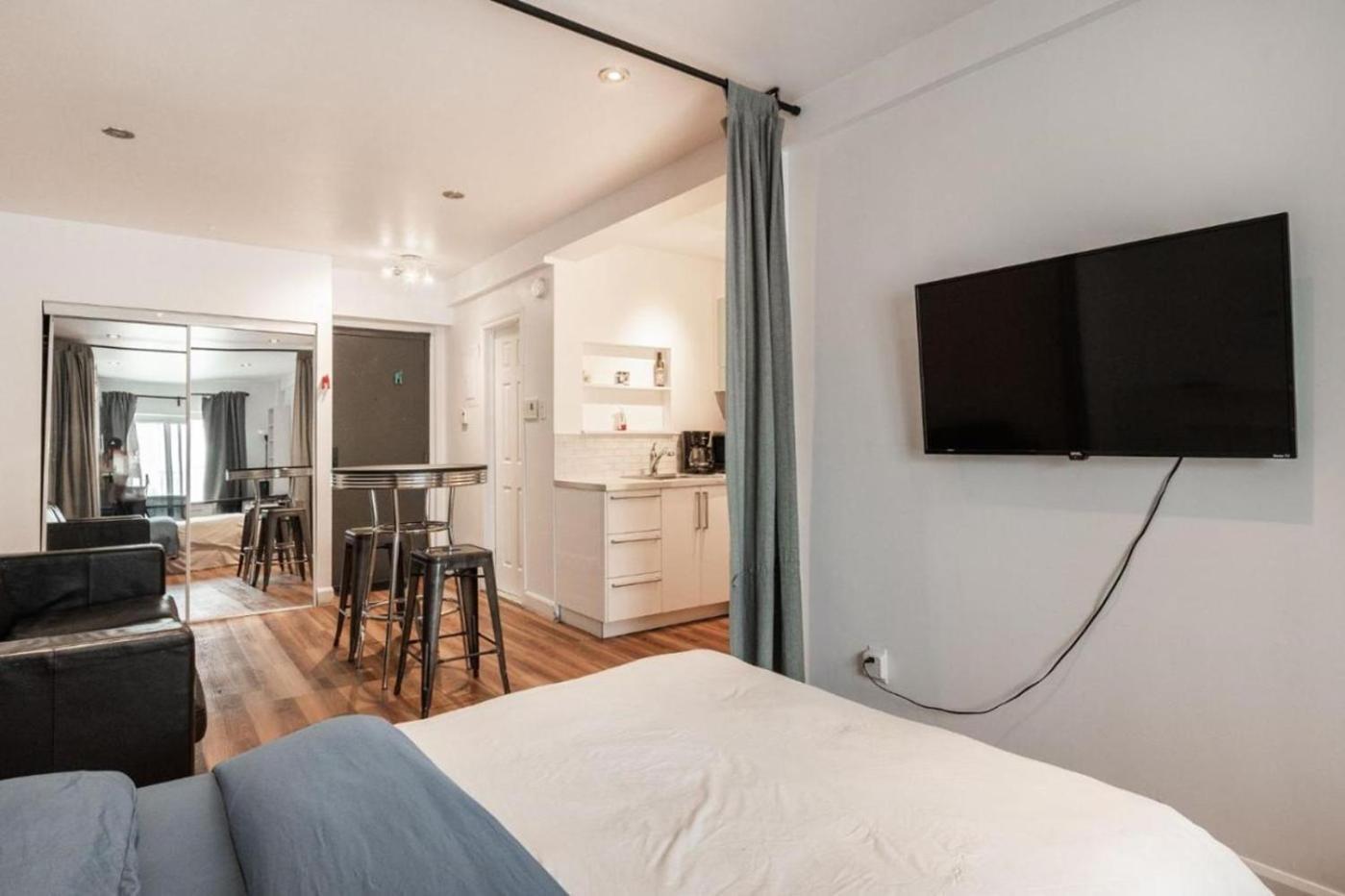 Cozy In Near Downtown - 101 Apartment *