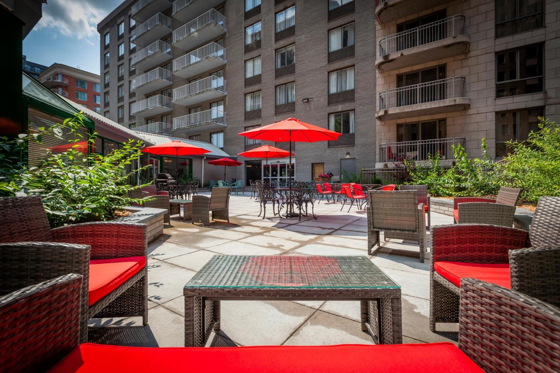 Le Nouvel Hotel 4*