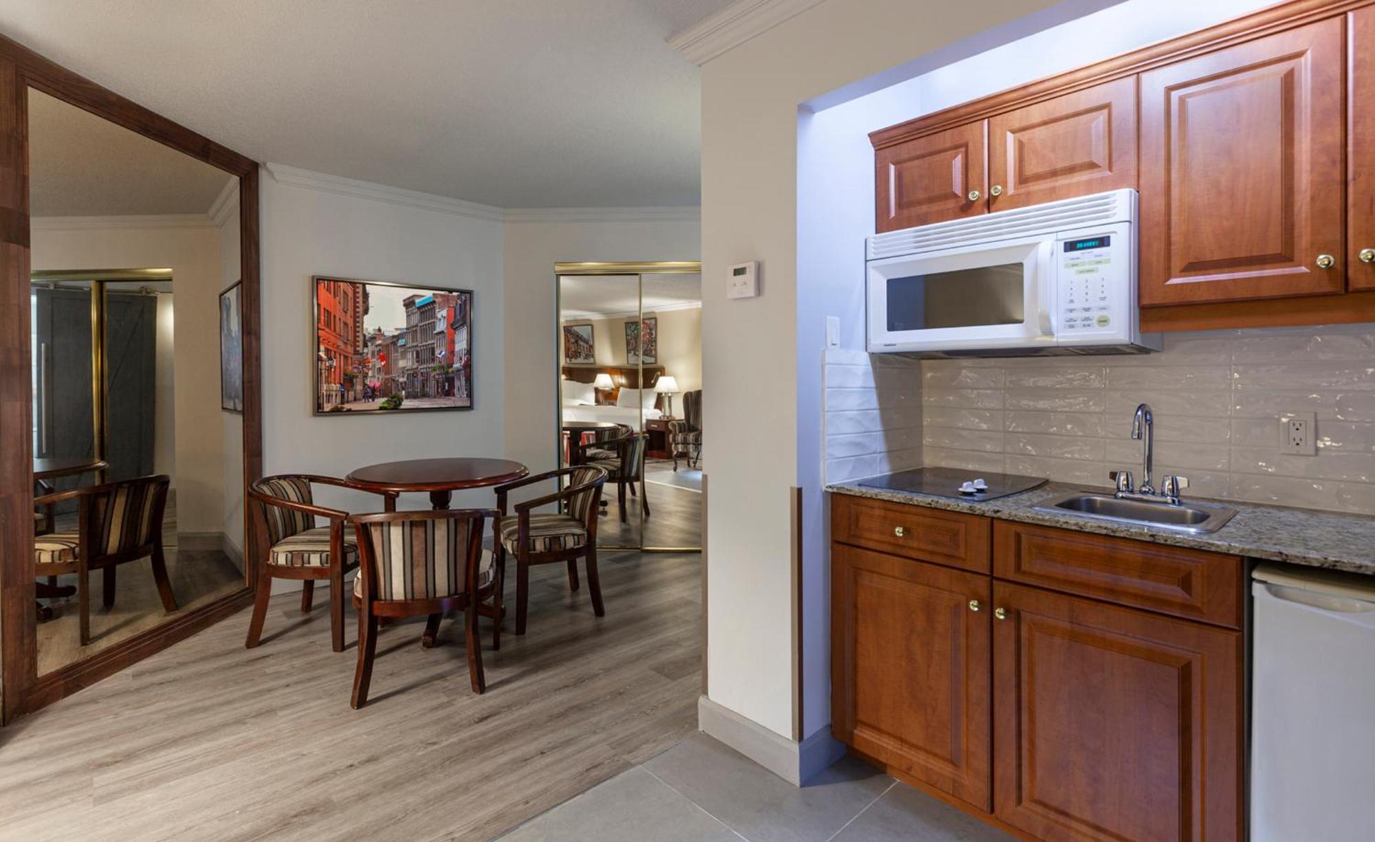 Le Nouvel Hotel Montreal