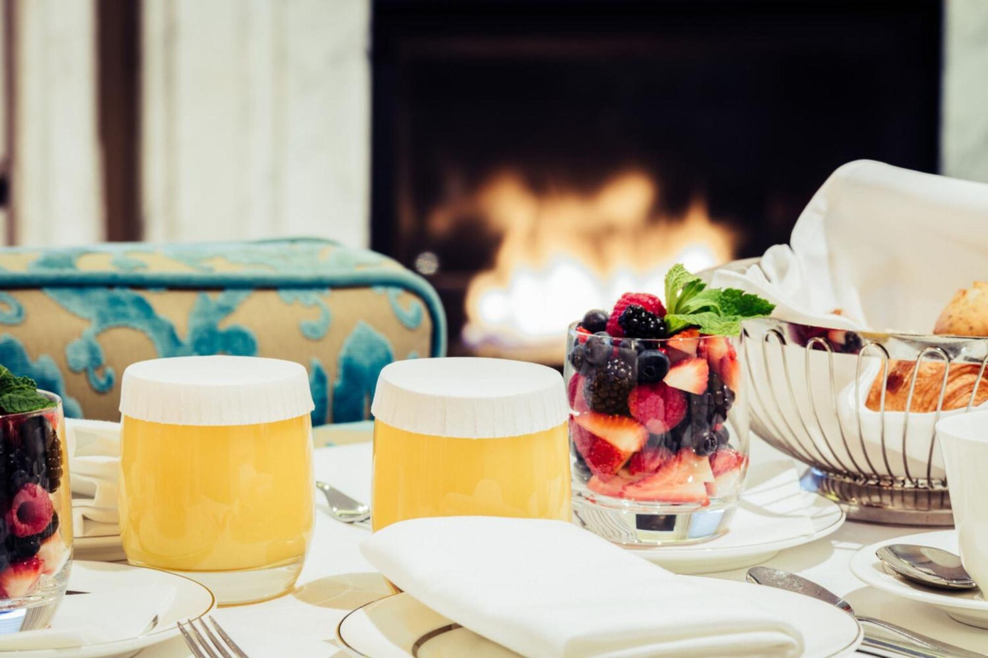 The Ritz-carlton,