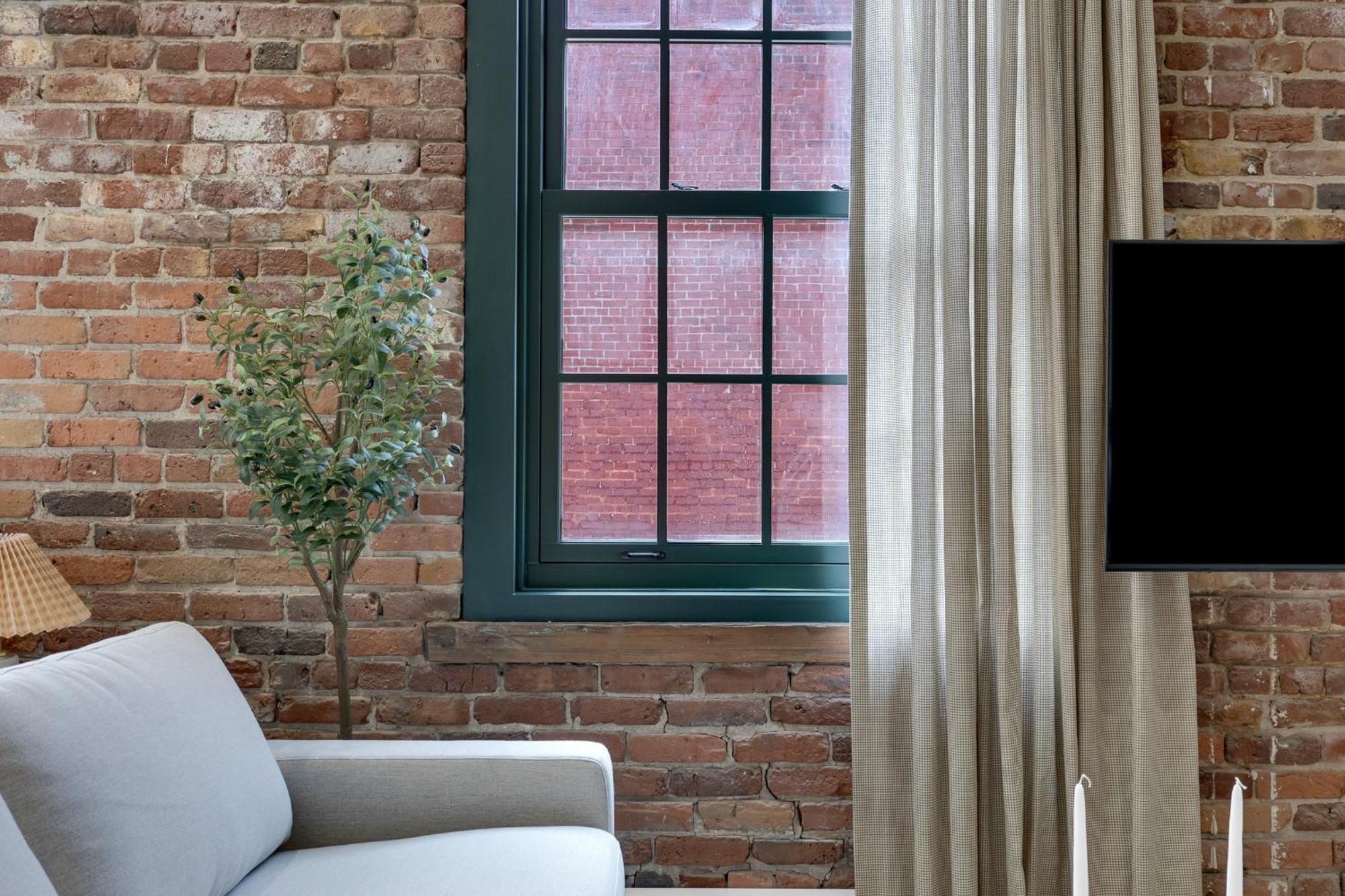 The Mercer Boutique Aparthotel Montreal