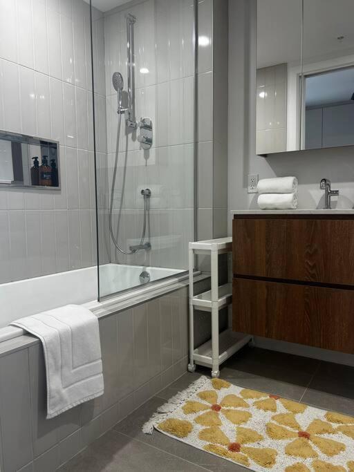 Urban Executive Studio Apartment Montreal