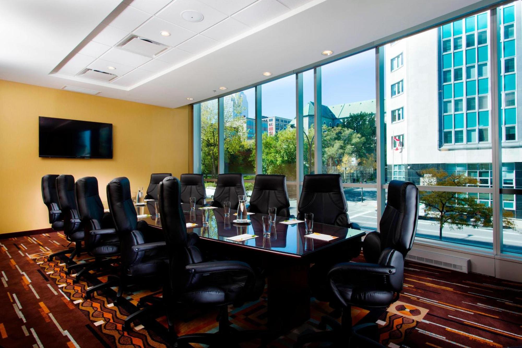 Courtyard Par Marriott Centre-ville Hotel