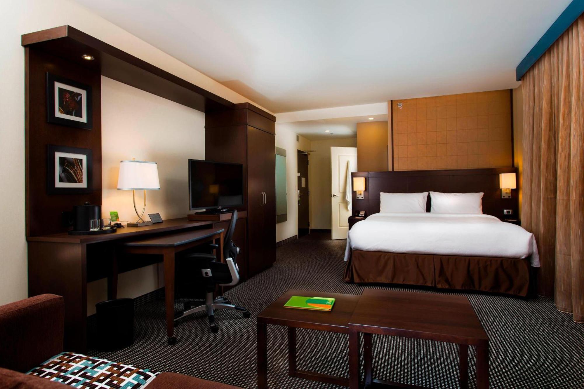 Courtyard Par Marriott Centre-ville Hotel Montreal