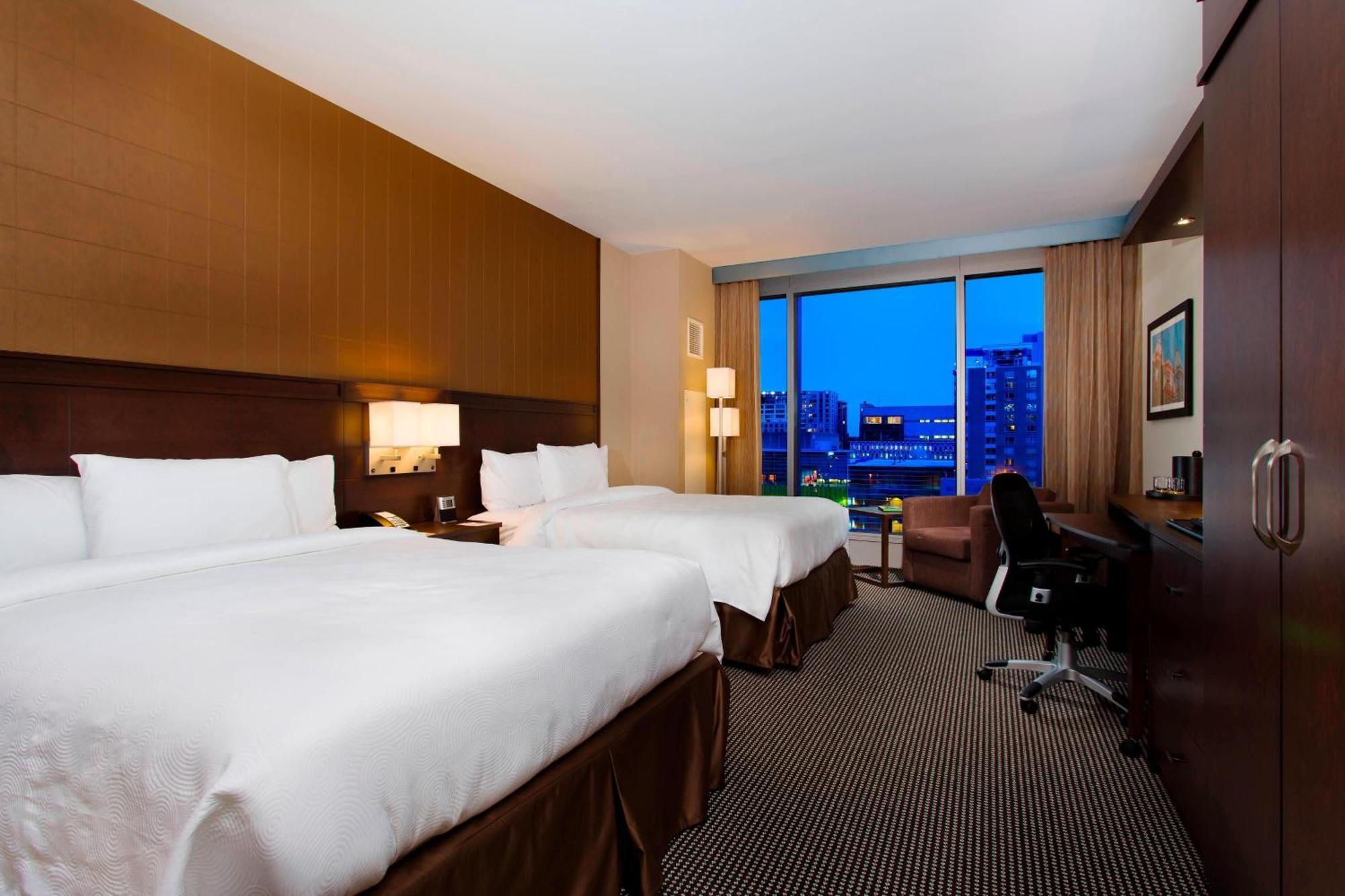 Courtyard Par Marriott Centre-ville 4*