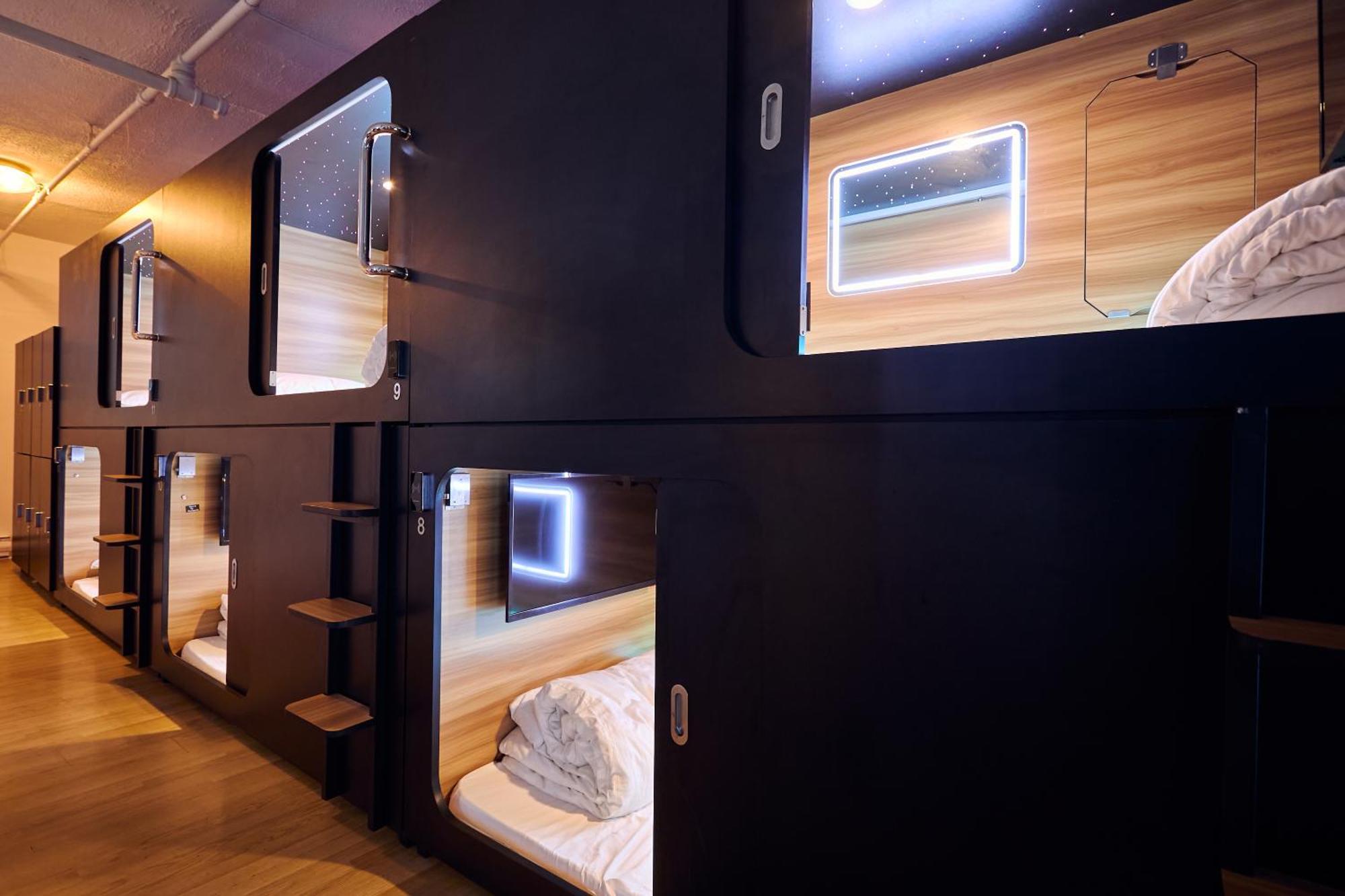 Guest house Capsule Montreal