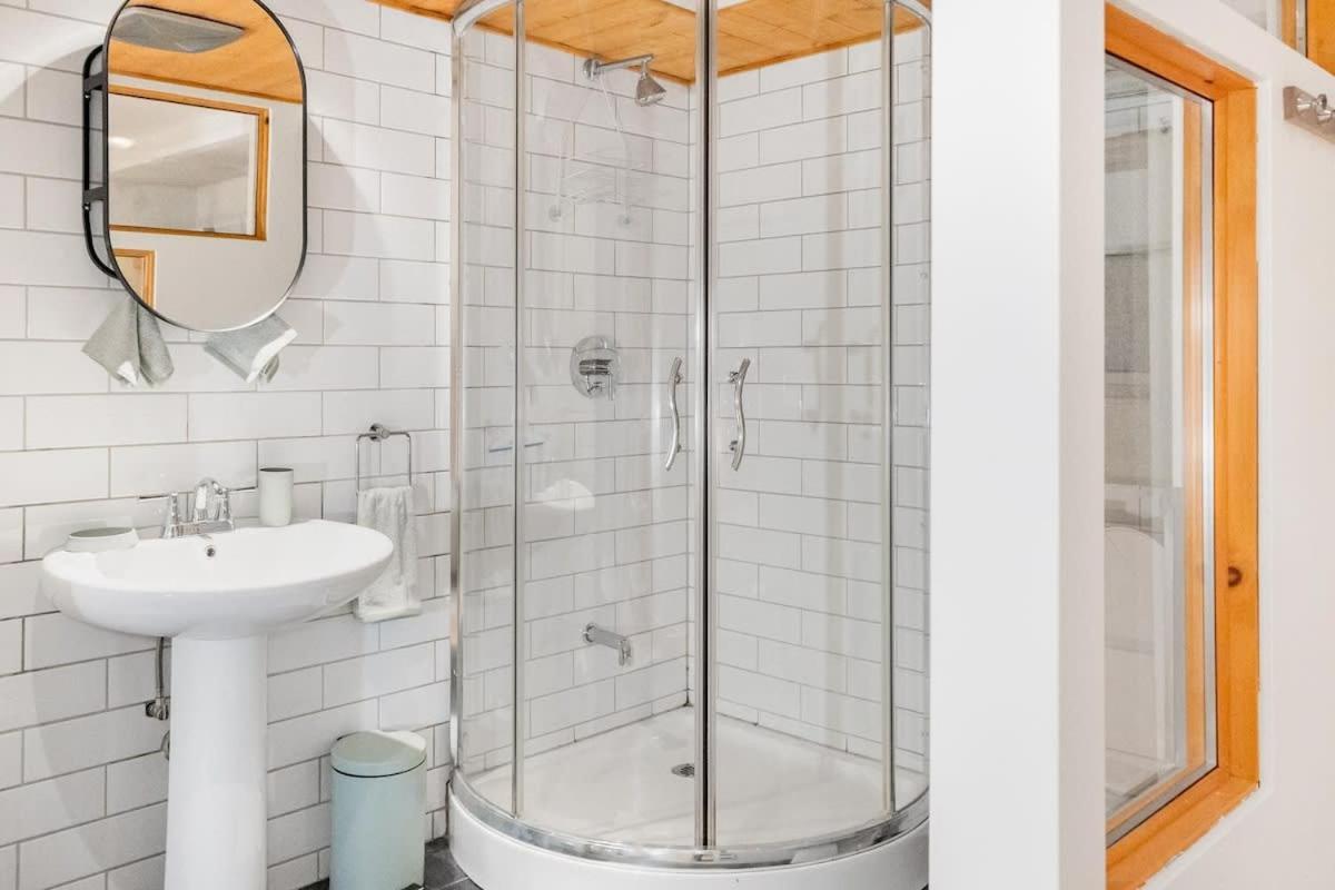 Magnificent 2br Fully Equipped Montreal