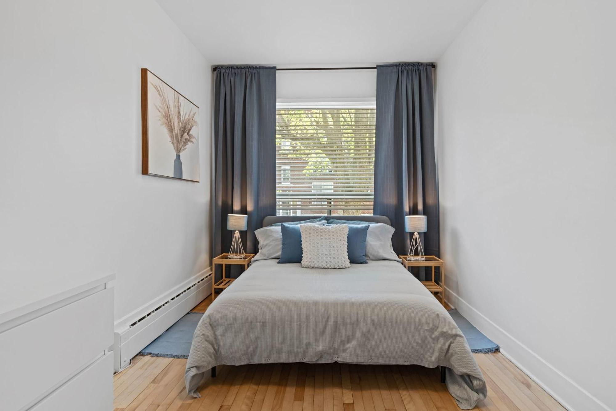 Apartment Large Beautiful 2br Fully Equipped Montreal