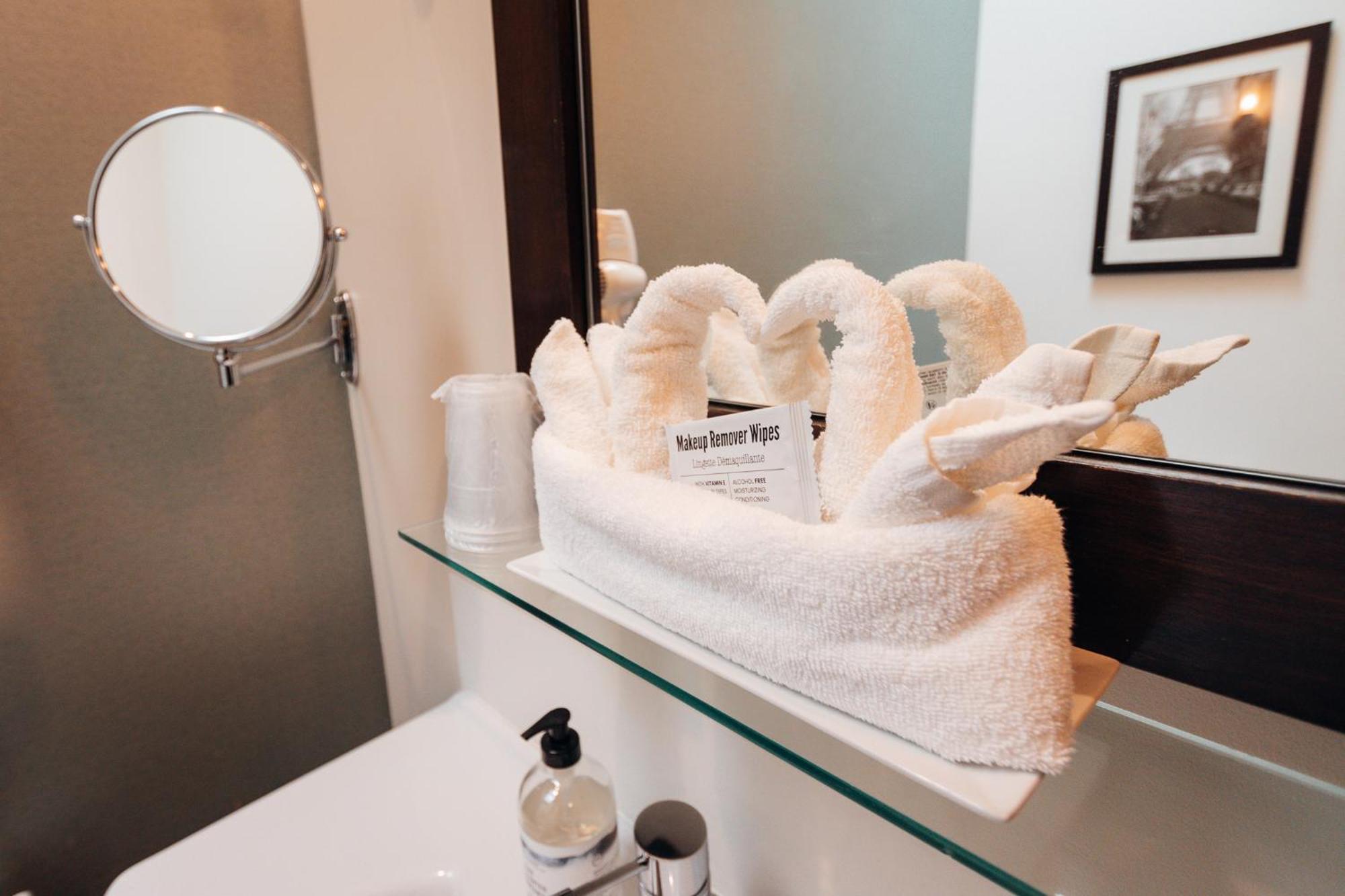 Self Check-in Boutique - Quartier Latin - 302 * Montreal