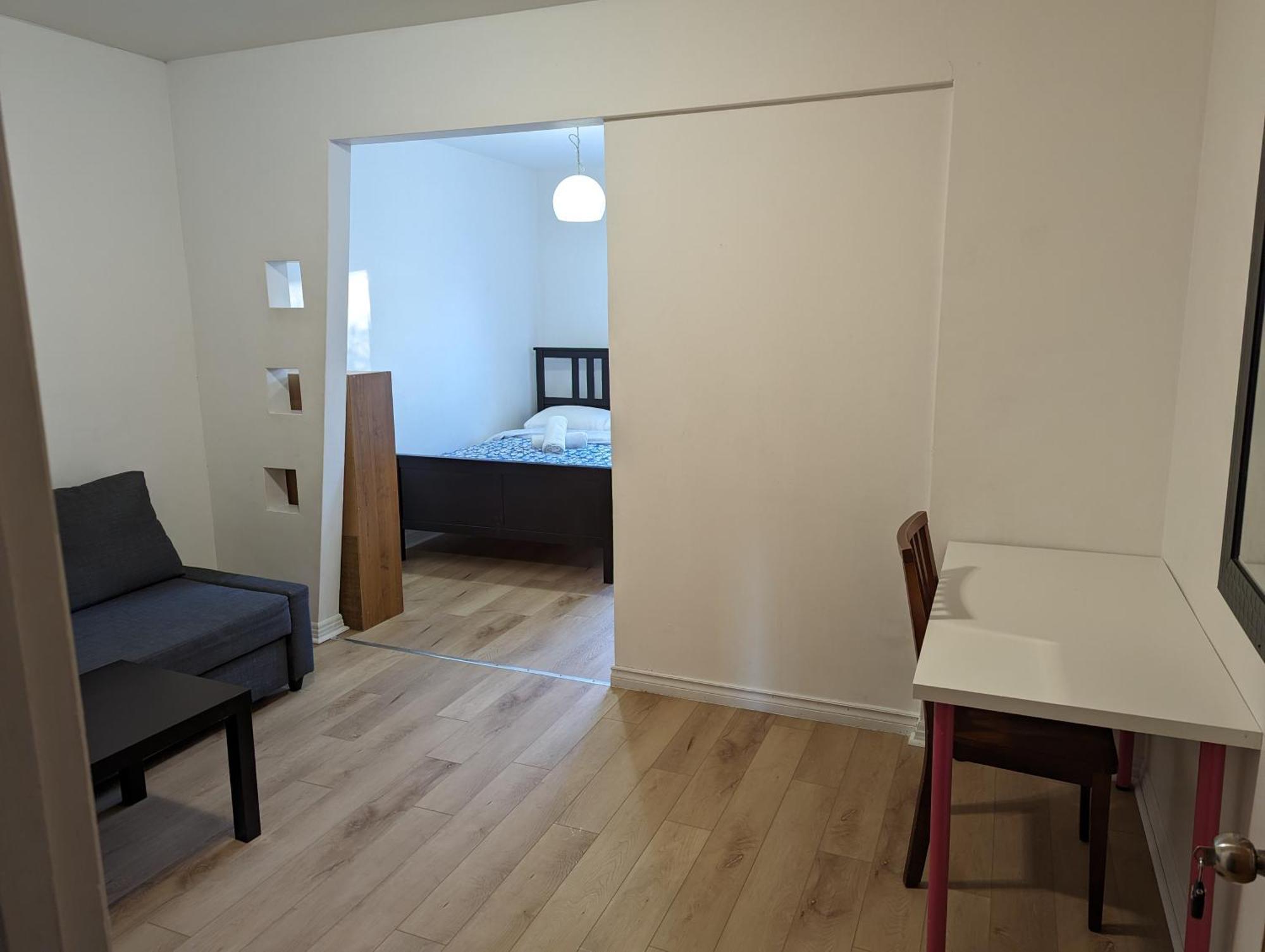 Harmony Near Metro Monk Station With Self Check-in Montreal