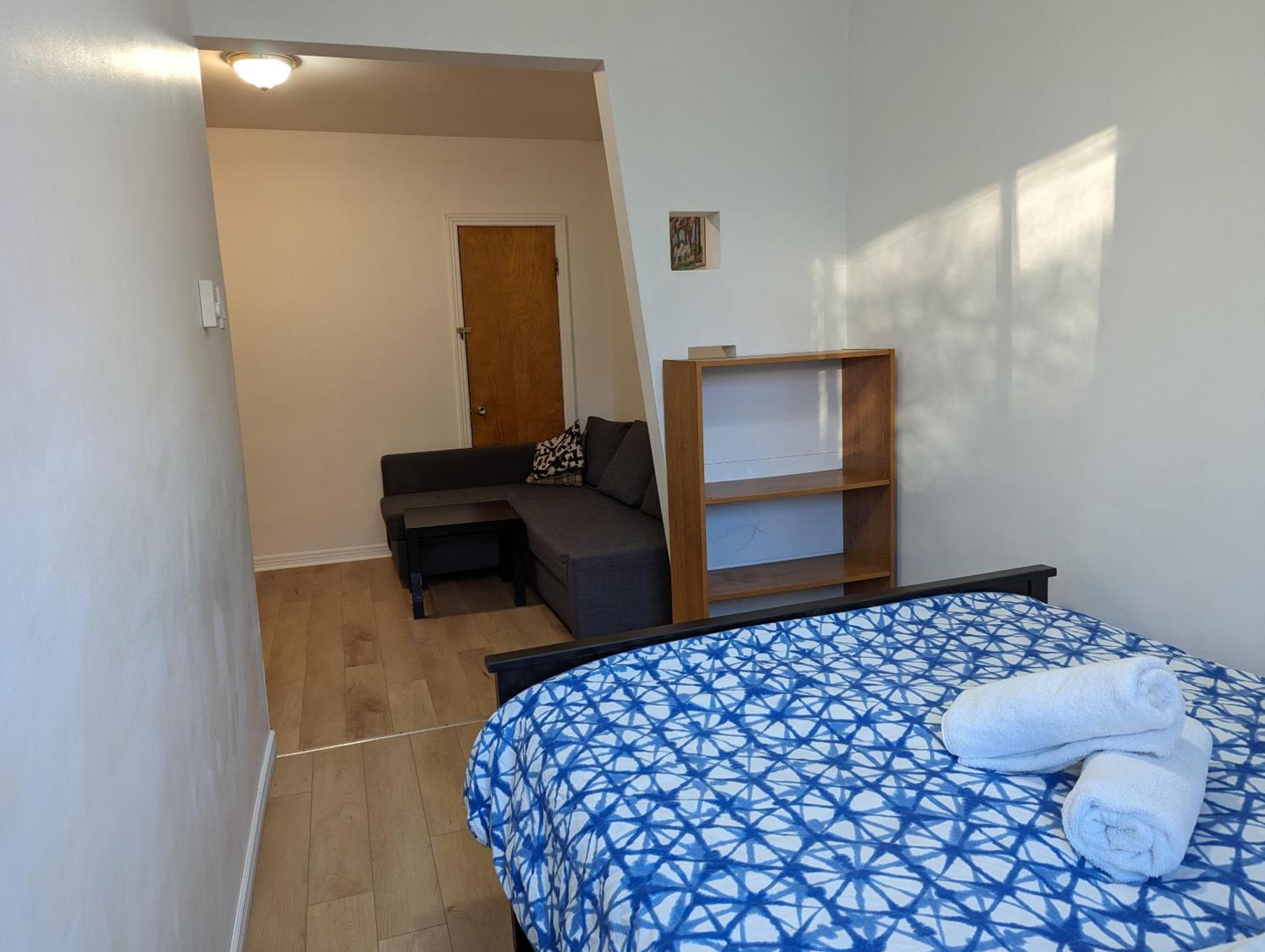 Guest house Harmony Near Metro Monk Station With Self Check-in