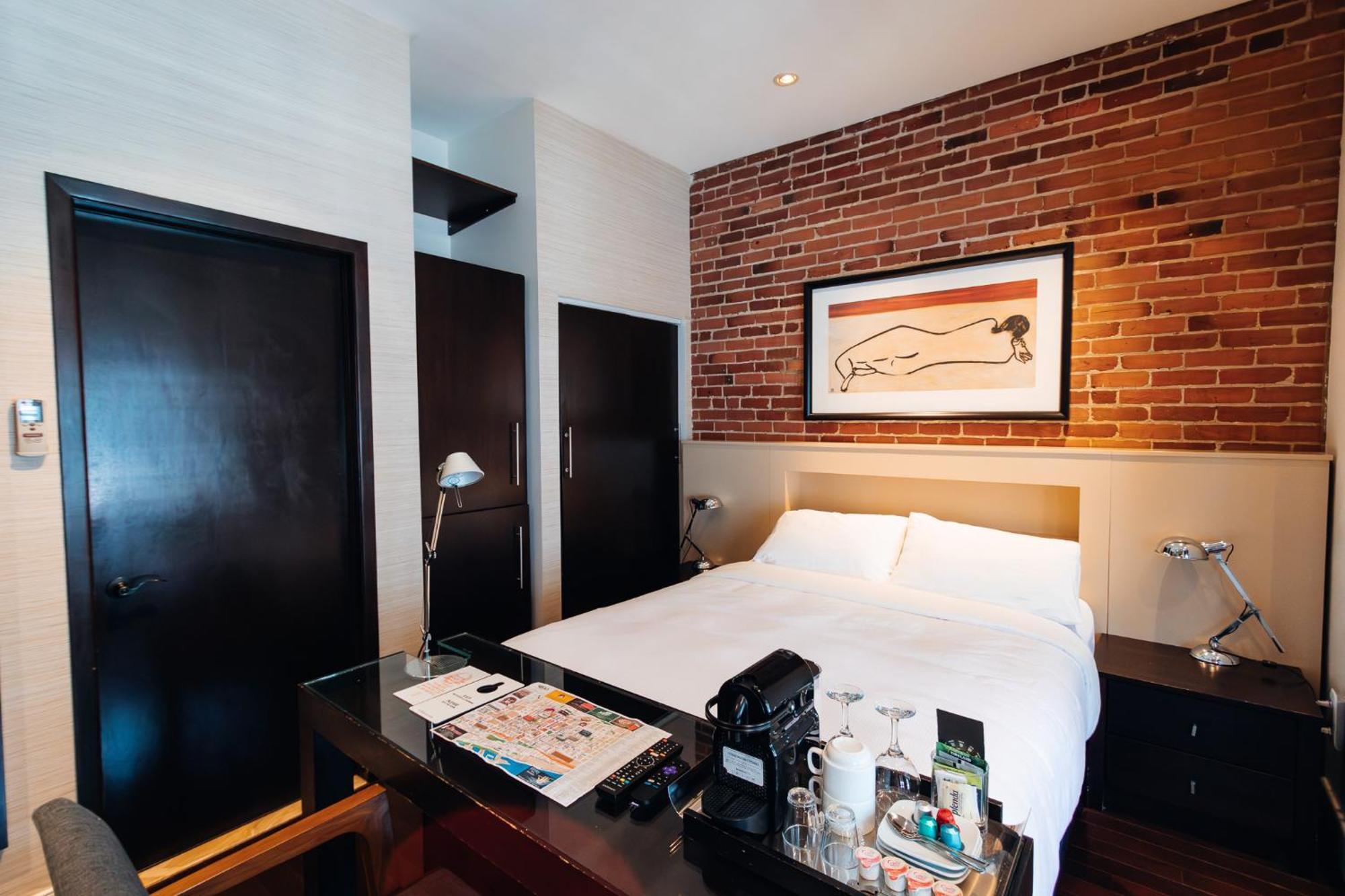 Self Check-in Boutique - Quartier Latin - 101