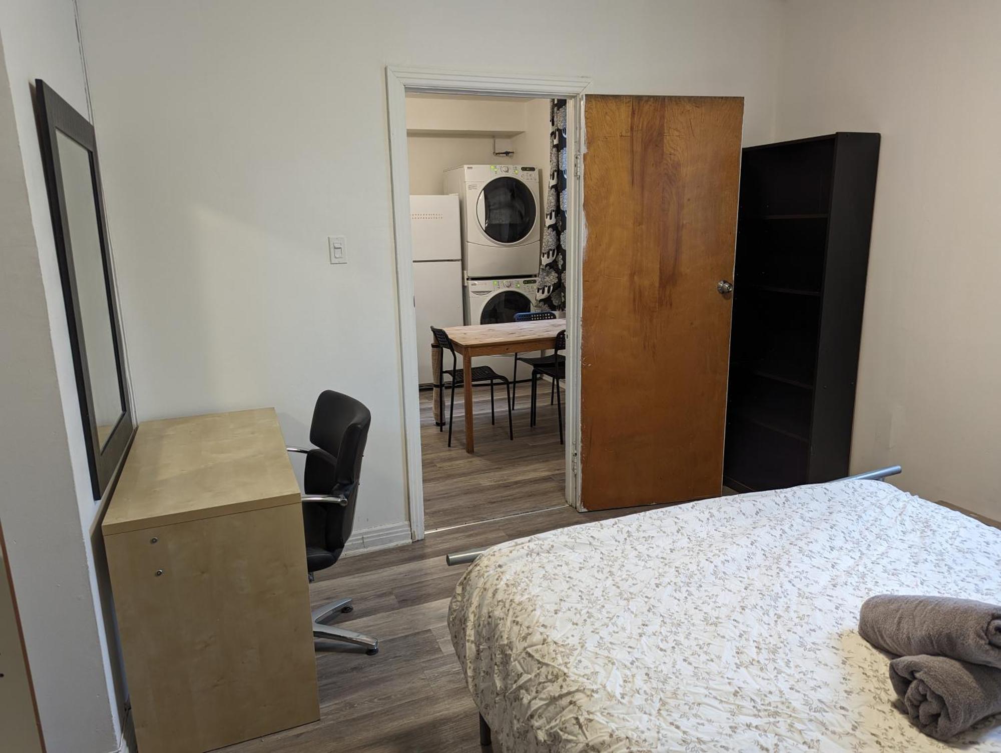 Harmony Near Metro Monk Station With Self Check-in Guest house