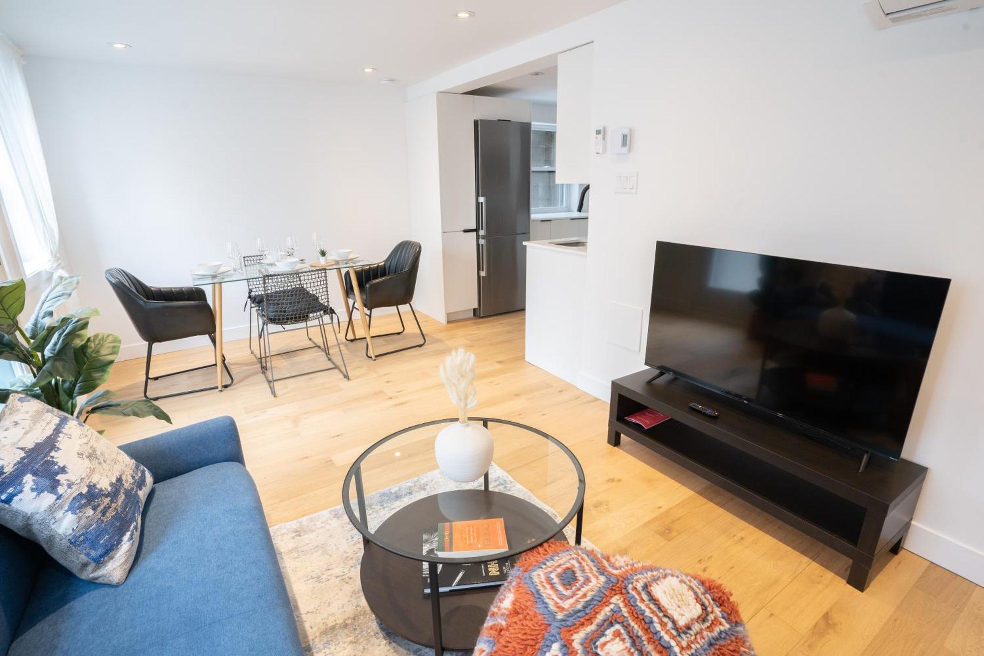 Apartment Superb 2 Bed Steps From Downtown And 2min To Metro