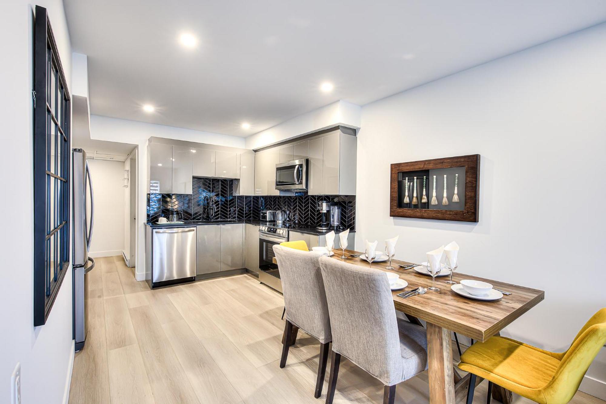 Restful Nights, Adventure Days Await! Apartment Montreal