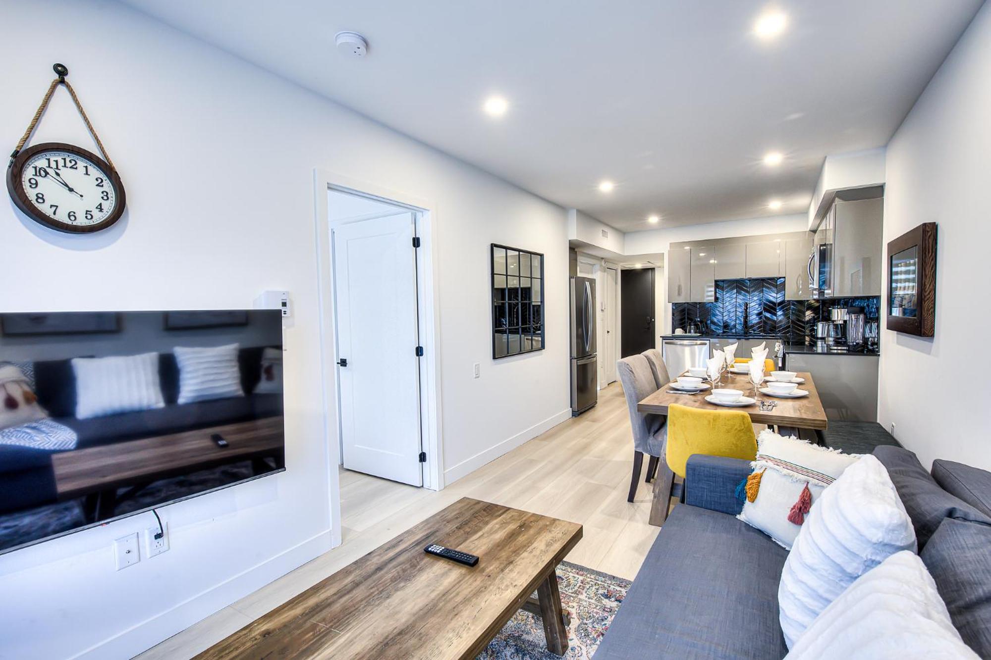Apartment Restful Nights, Adventure Days Await! Montreal
