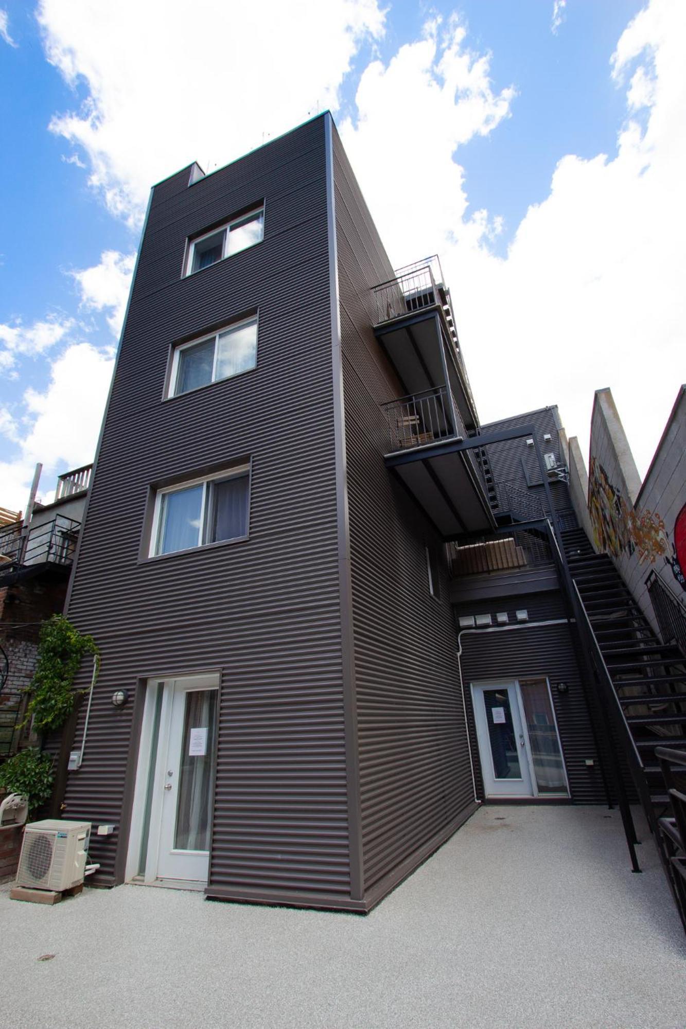 Gatsby - Selfcheckin - Rooftop - Terraces - St-denis Apartment Montreal