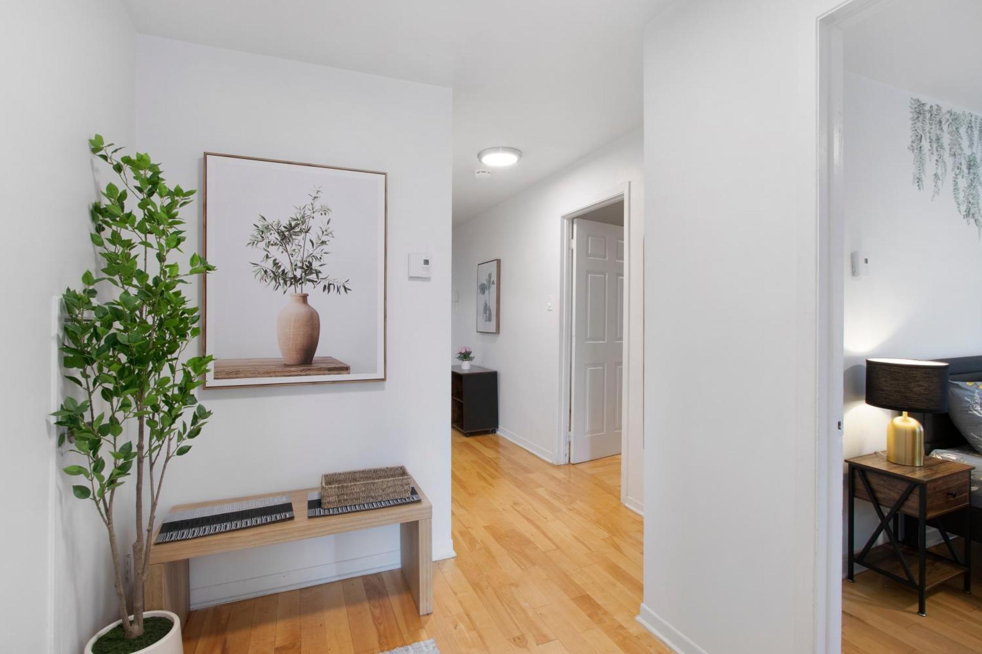Downtown Montreal-3bedroom Apart-prime Location Apartment Montreal