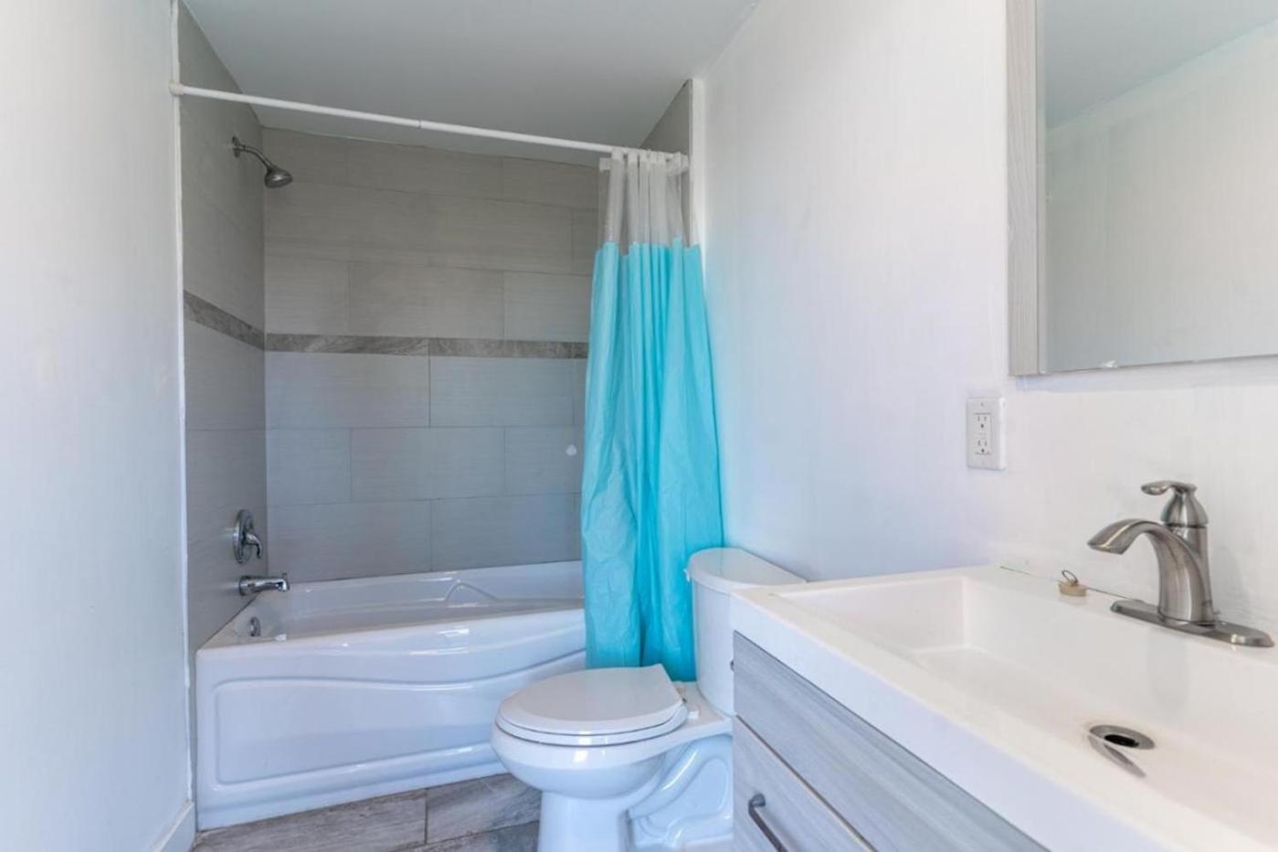 Apartment Penthouse With Terrace And View - 1907 Montreal