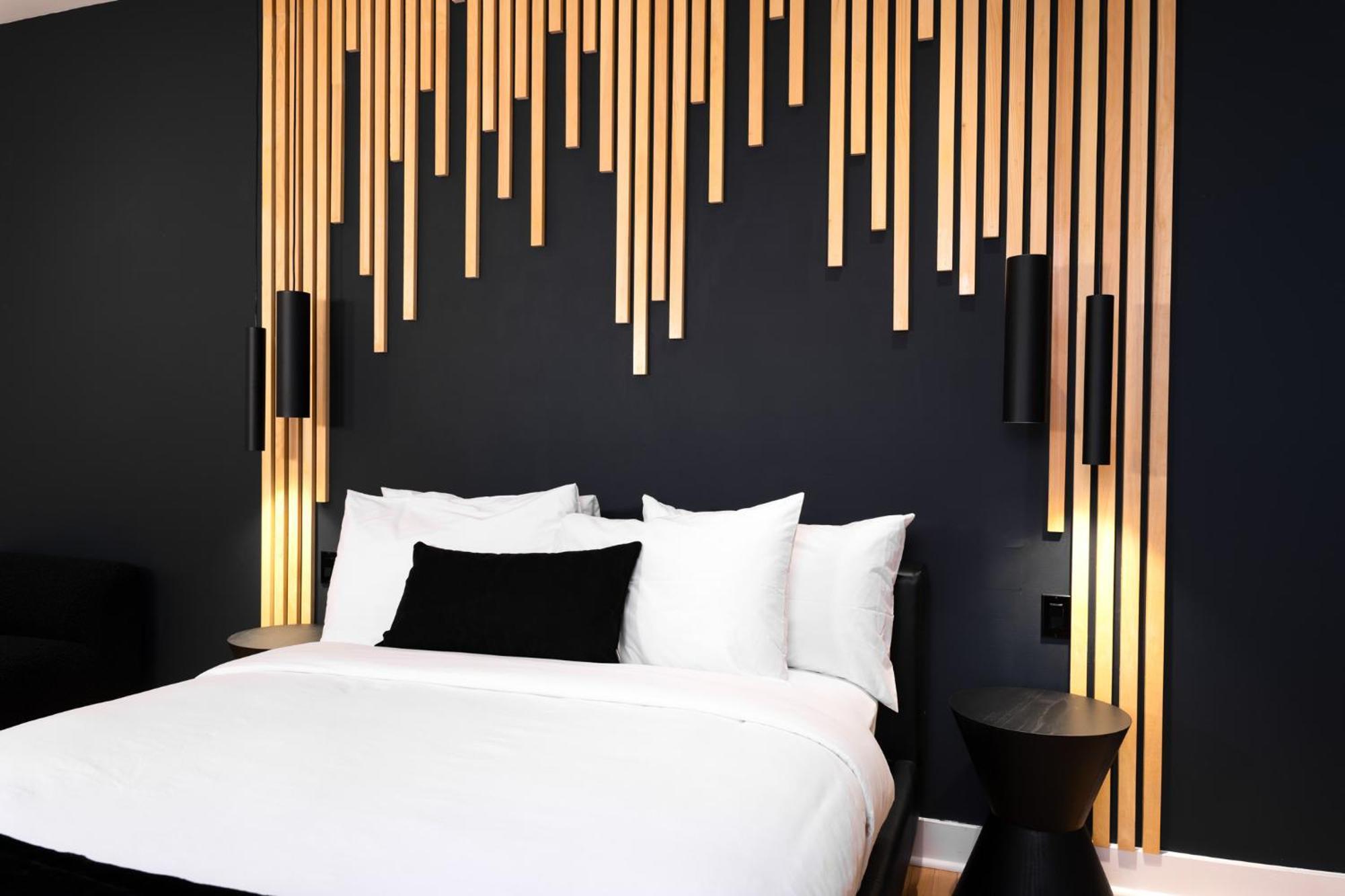 Apartment #6 - Artistic - Self Check In - Plateau - St-denis - Ac - Tv *
