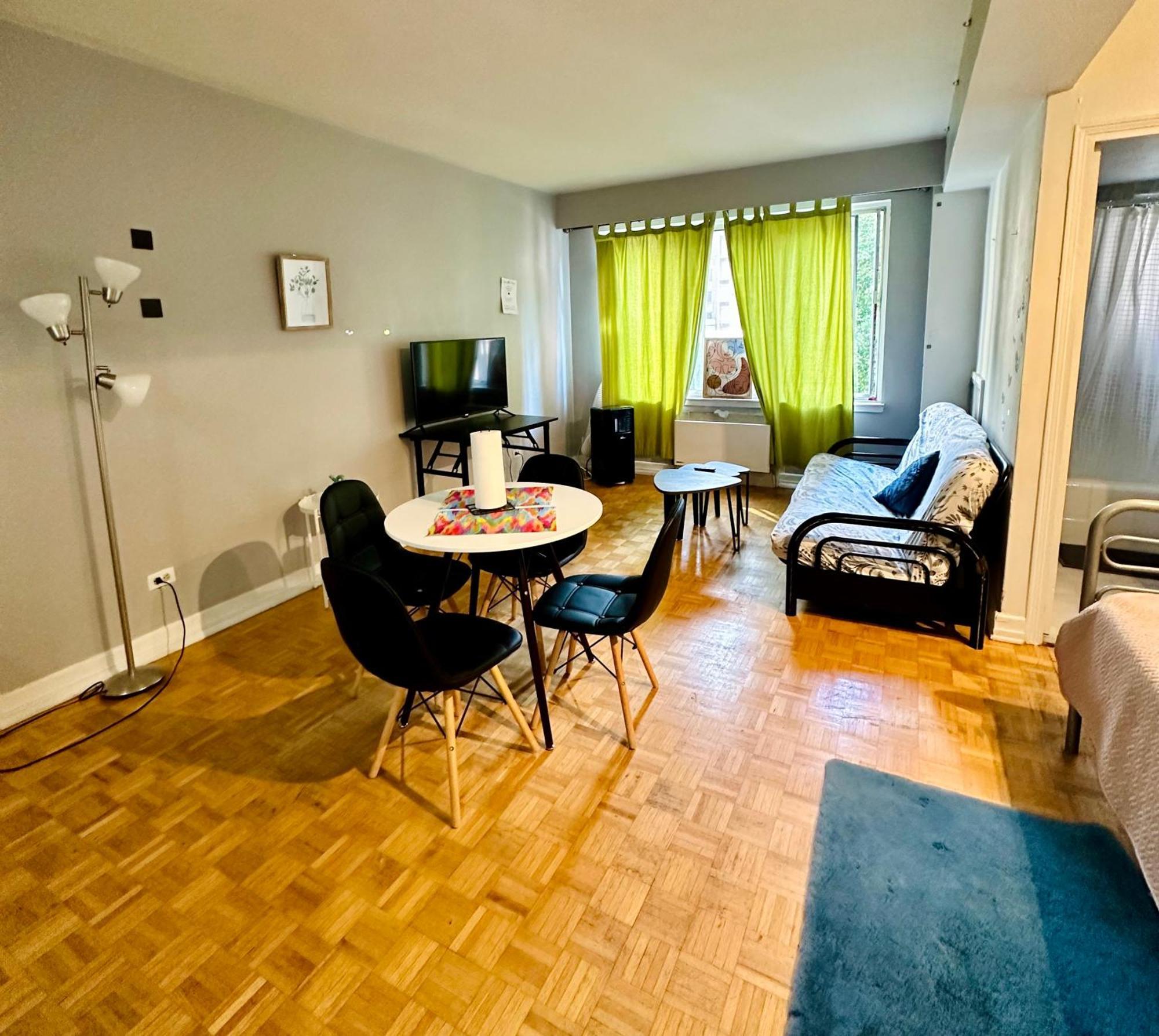 Cute Downtown Apartment Montreal