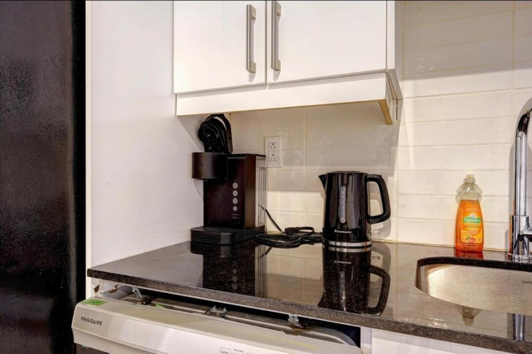 Apartment #1 - Big Loft - Plaza St-hubert