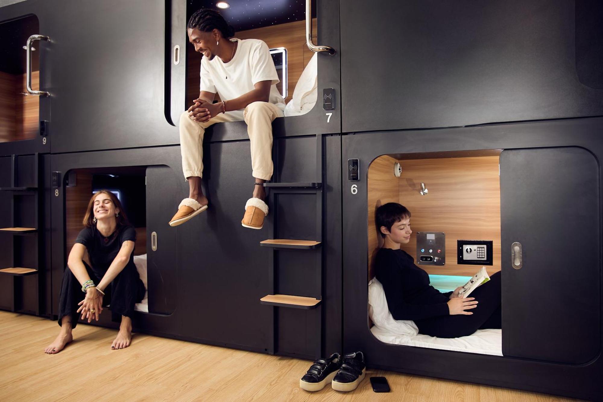 Hostel Pod Montreal