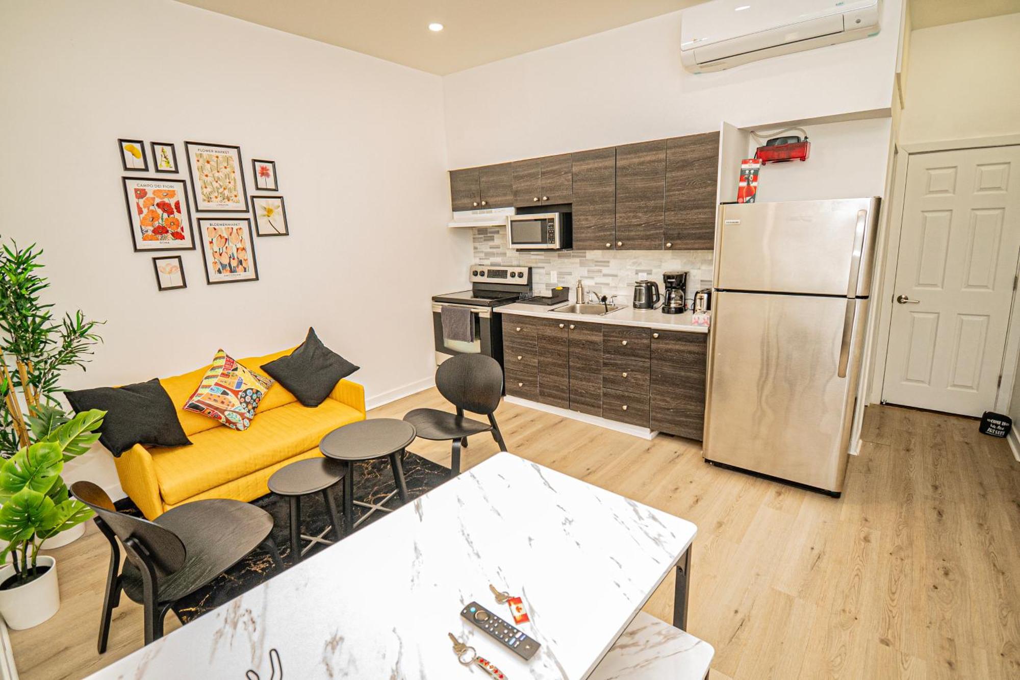 Apartment Three Bedroom Chic Downtown