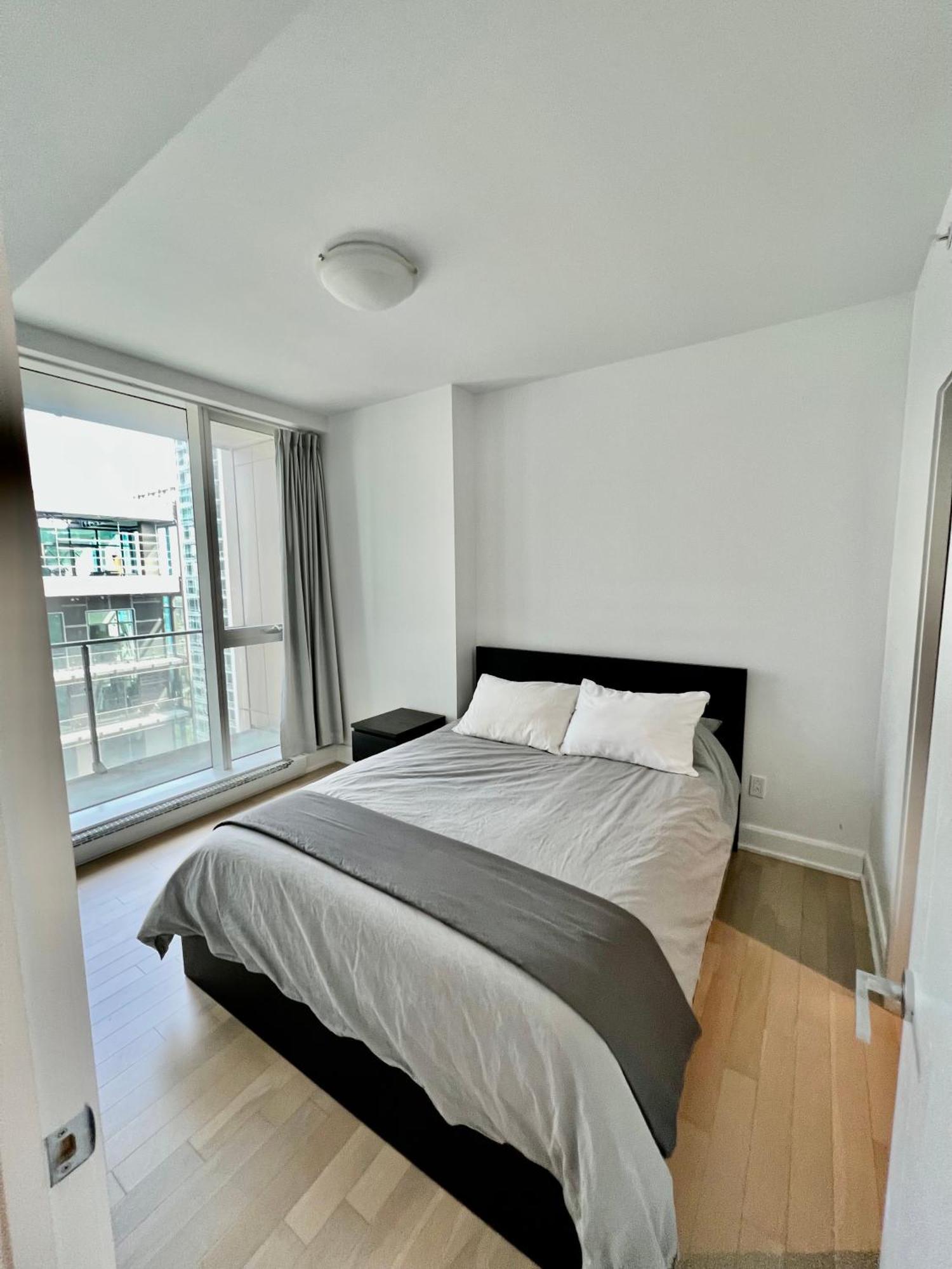 Apartment Perfect In Downtown Bell Center Montreal