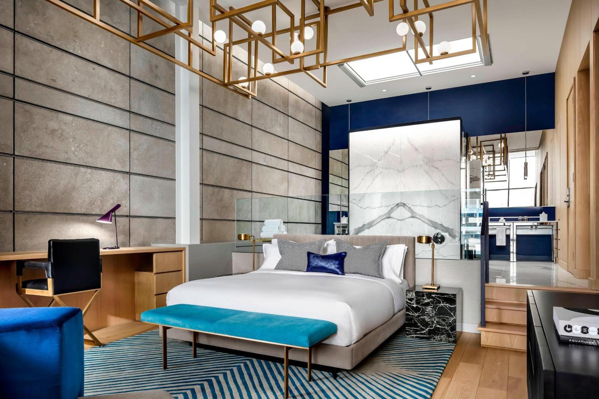 Hotel W 4*