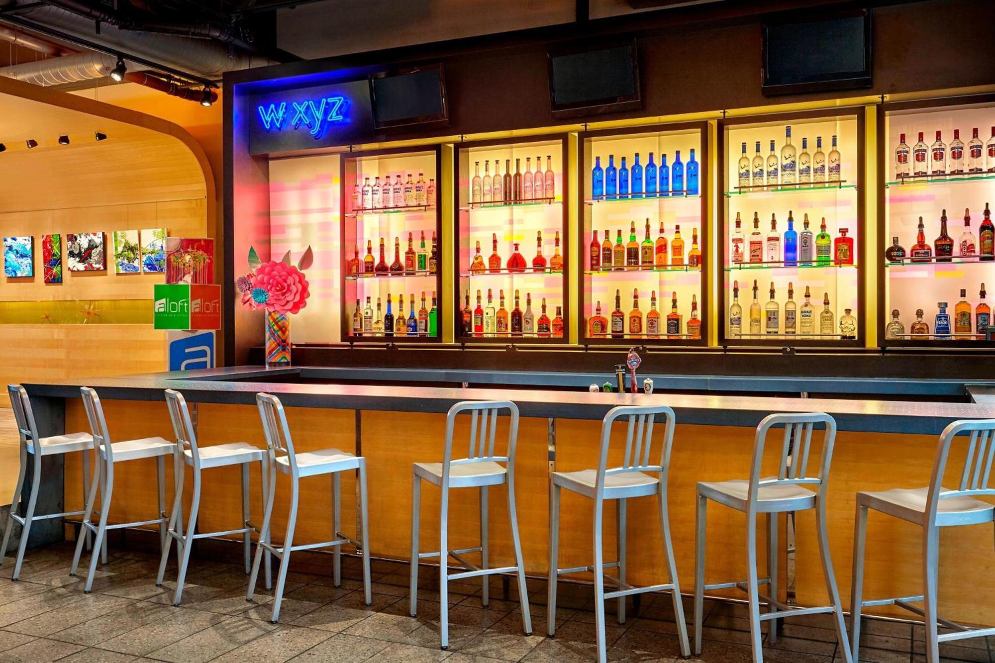 Aloft Airport Hotel