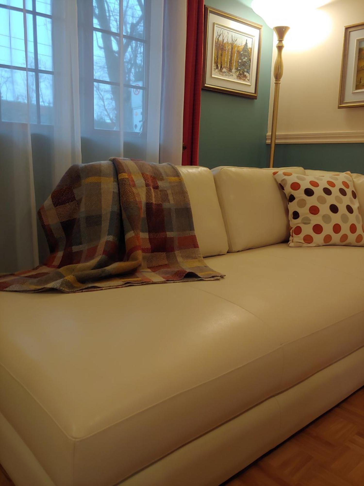 Apartment 3 Bedrooms 3 Beds Near Metro -2 Parking Free *