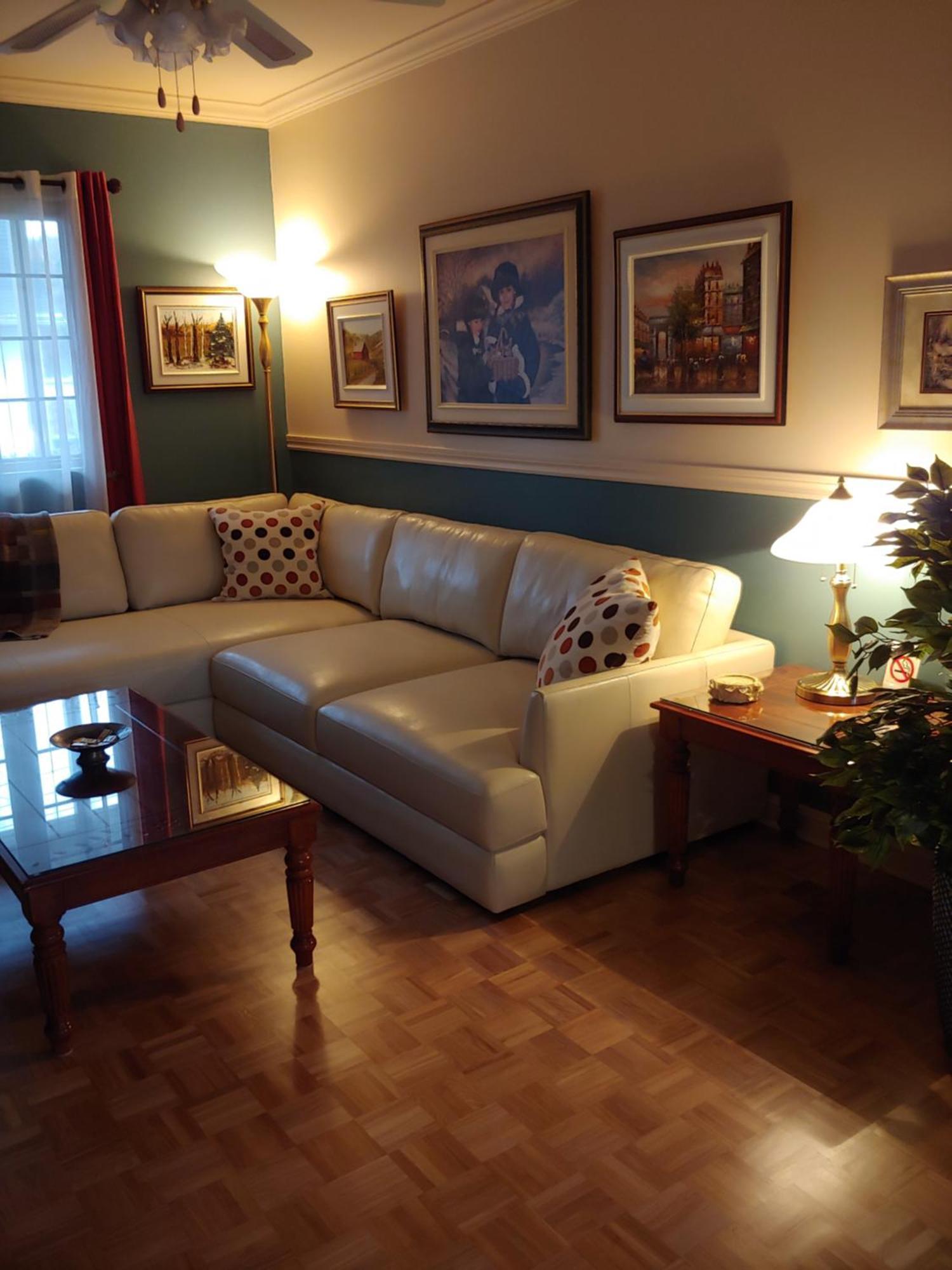 3 Bedrooms 3 Beds Near Metro -2 Parking Free *