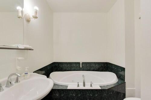 Aberdeen 3*