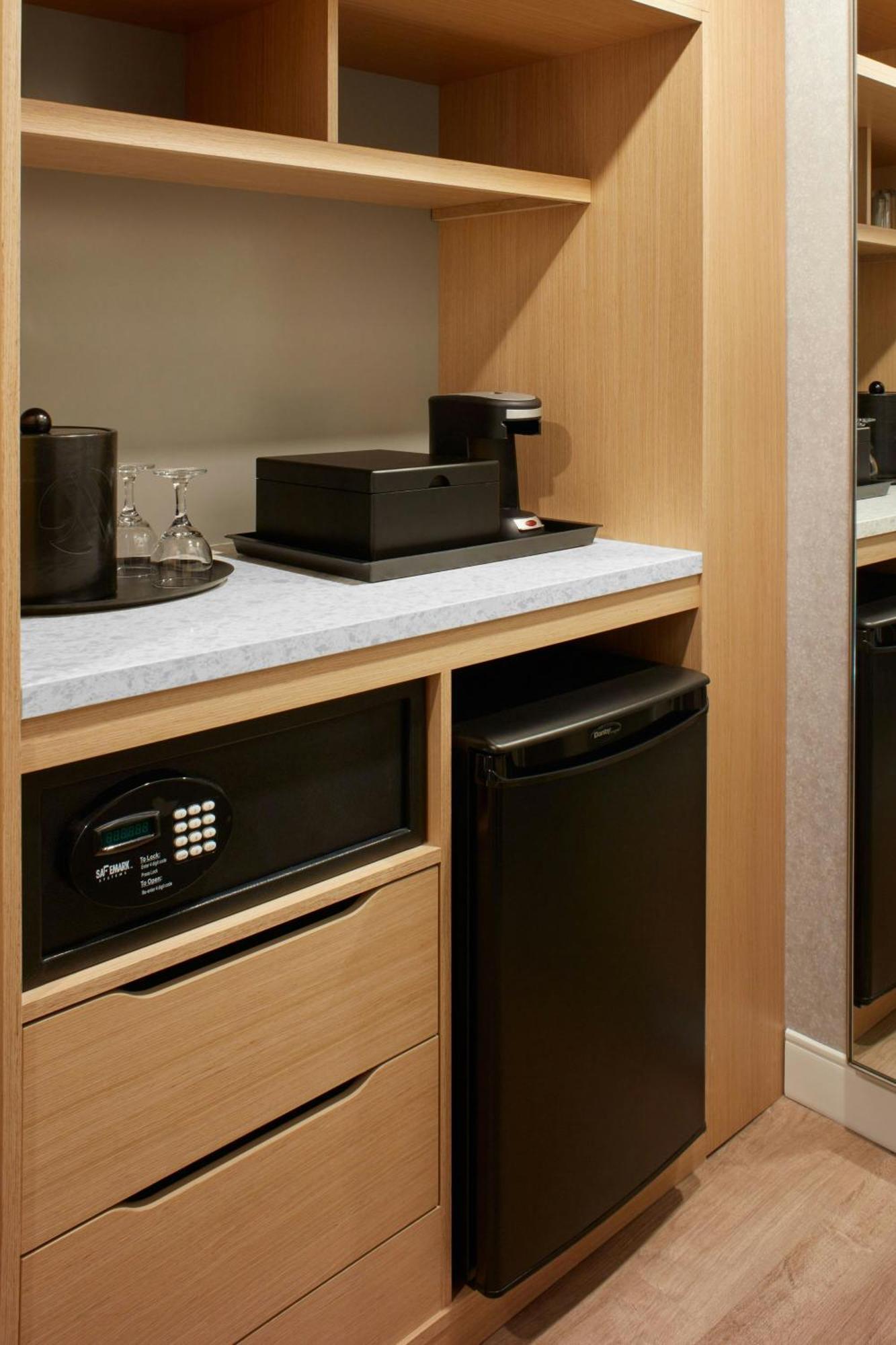 Hotel Marriott Chateau Champlain 4*