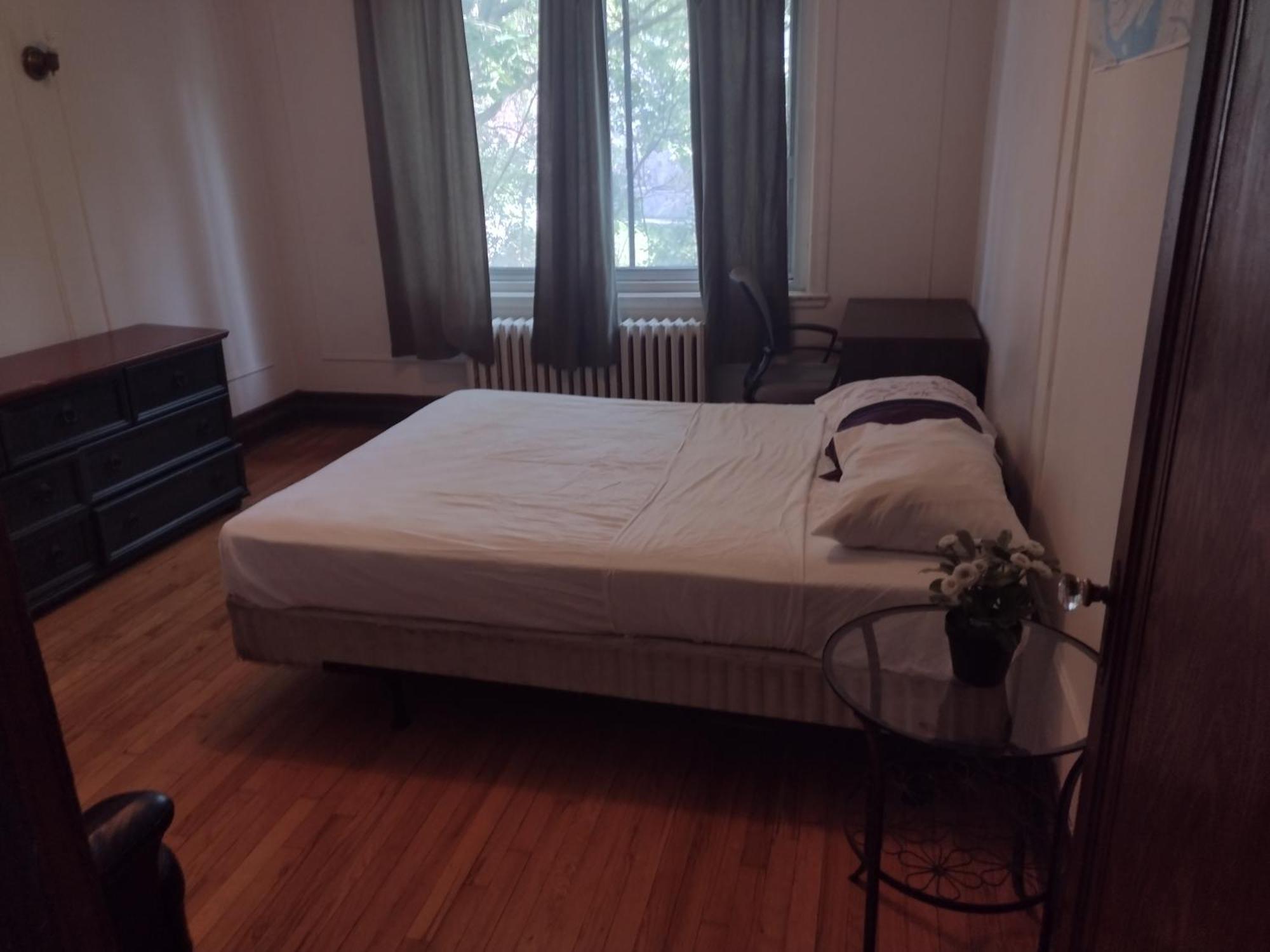 Antic Style With High Ceiling Montreal