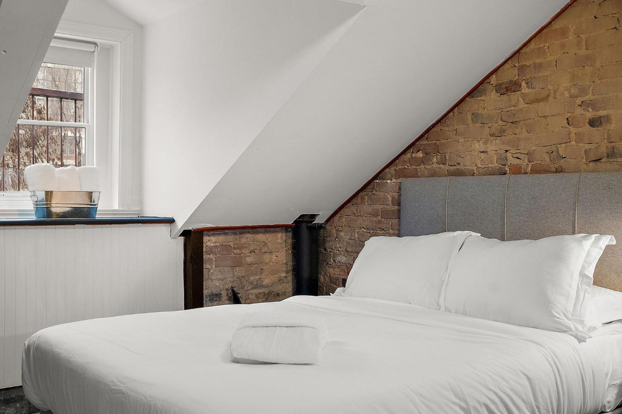 The Ontario Loft Apartment *