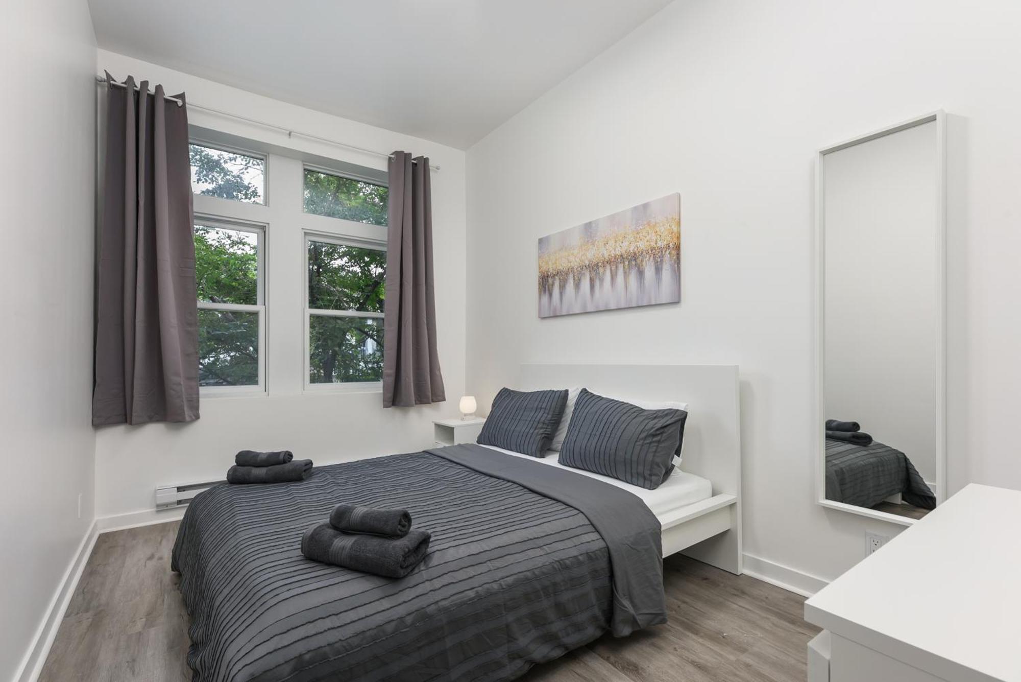 Brand New 2 Bedroom In The Heart Of The *