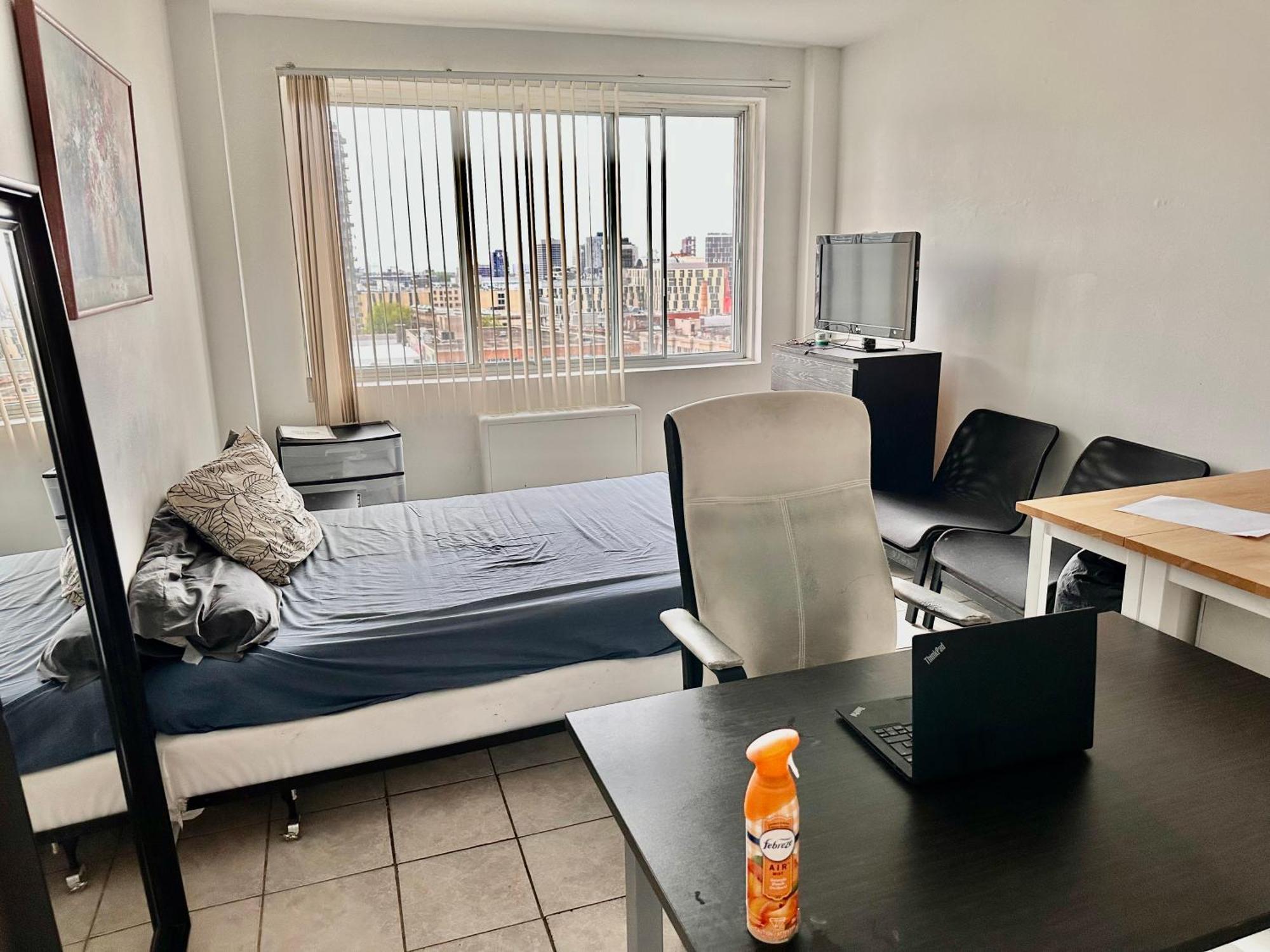 Cozy In Downtown Apartment *